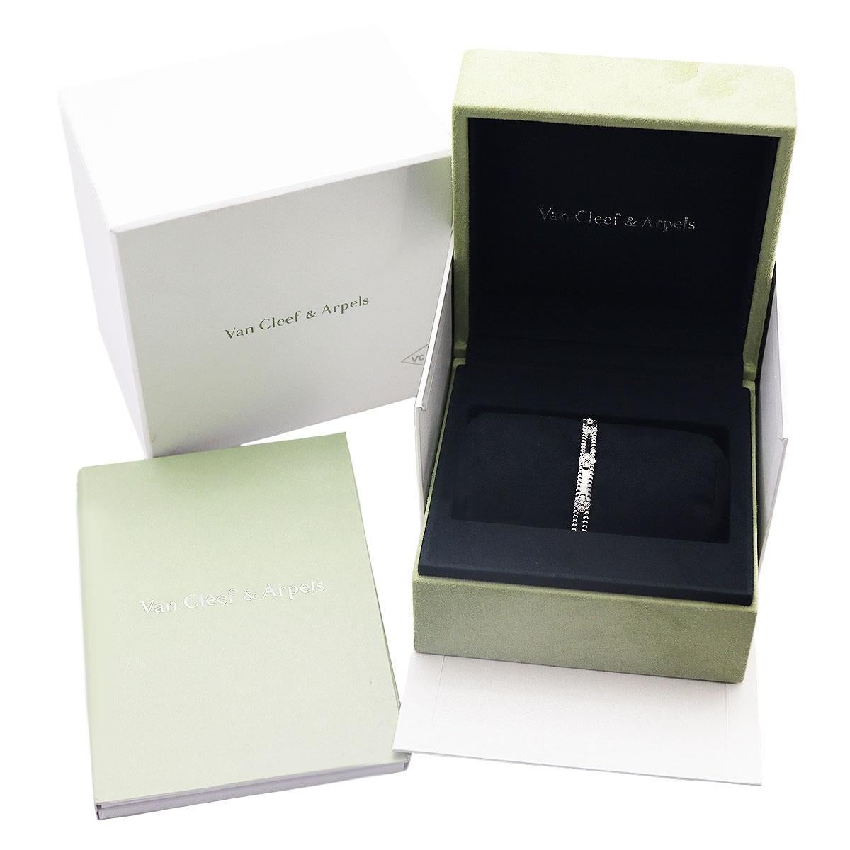 VanCleef & Arpels Perlée Sweet Clovers Bracelet SM Diamond 0.68ct 18K White Gold en venta 3
