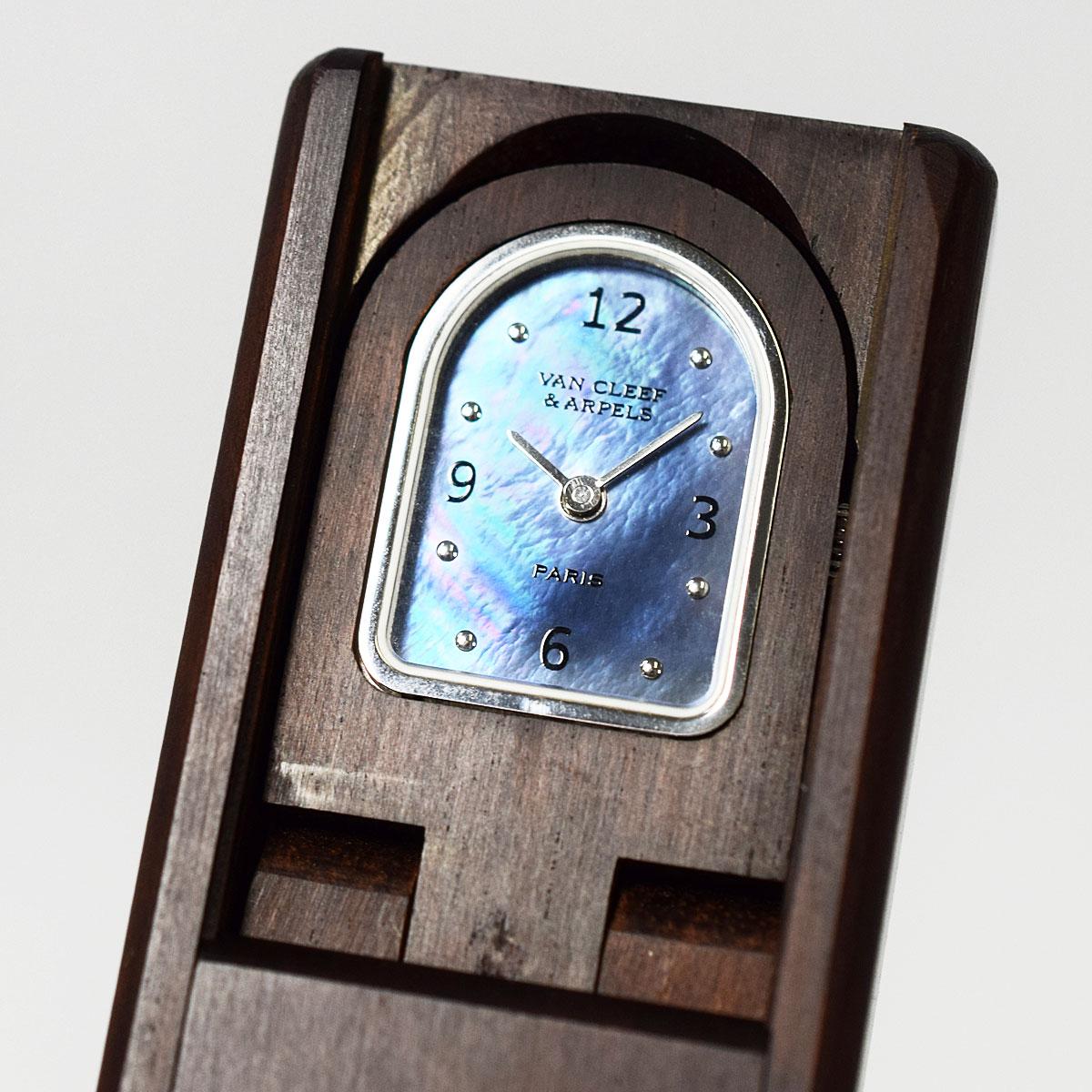 Van Cleef &Arpels Domino-Uhr, schwarzes Muschelholz, Edelstahl, limitiert auf 2001 im Angebot 7