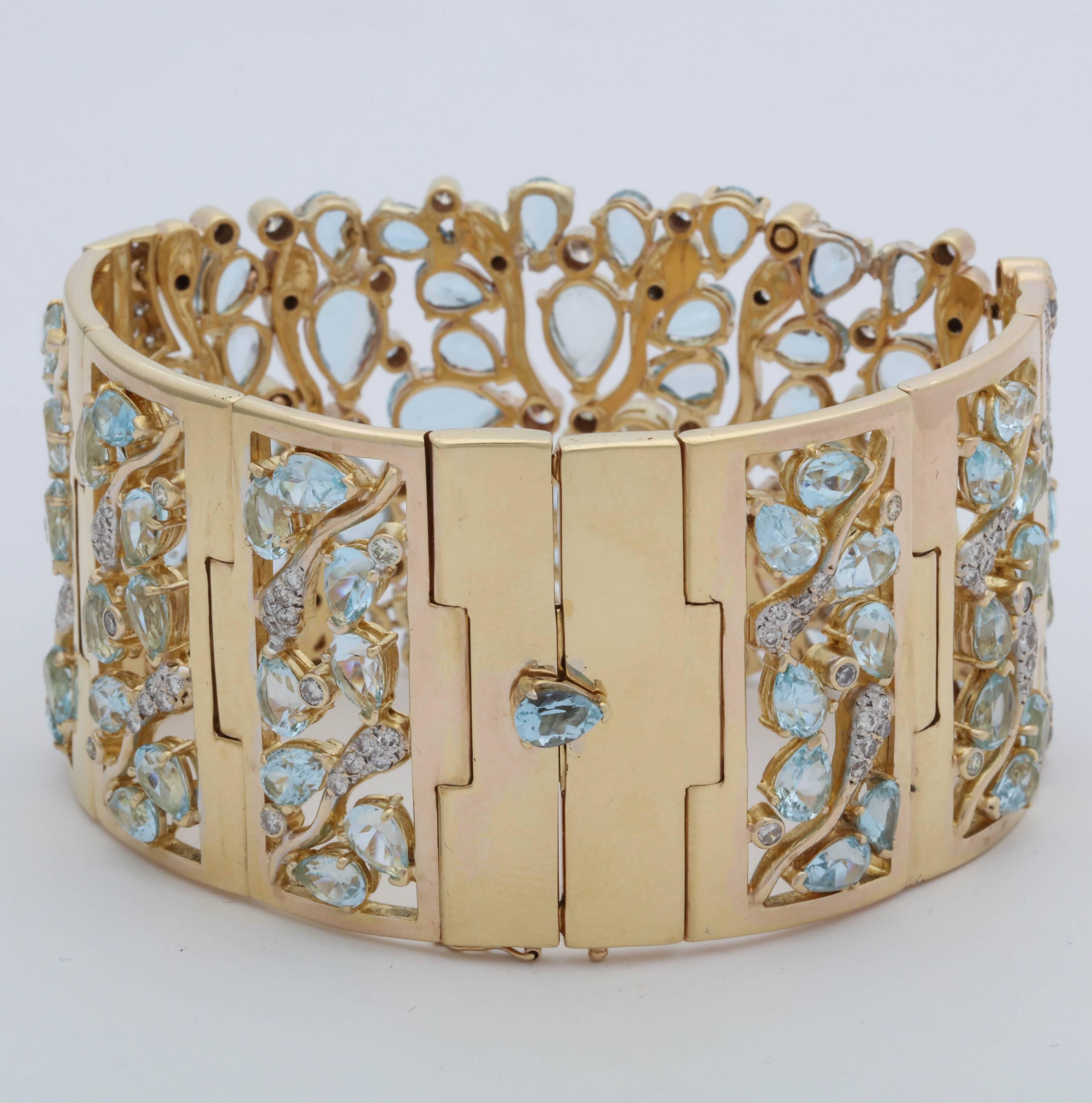 Vancox 1990s Impressive Aquamarine and Diamonds Floral Motif Gold Link Bracelet 2