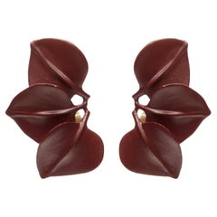 VANDA JACINTHO brown metal molded leaves clip on earring Pair