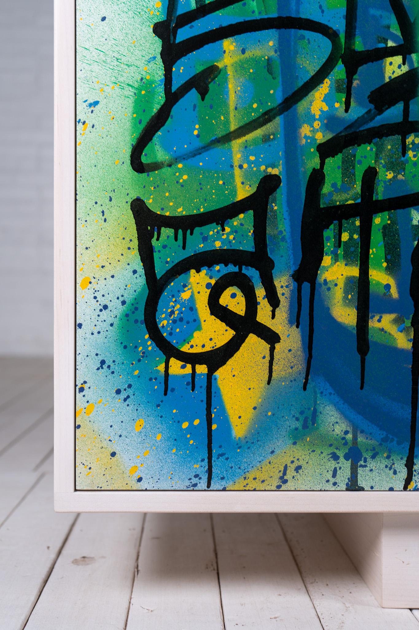 Américain Meuble de rangement Vandalism, peint à la main avec des peintures de style graffiti - L en vente