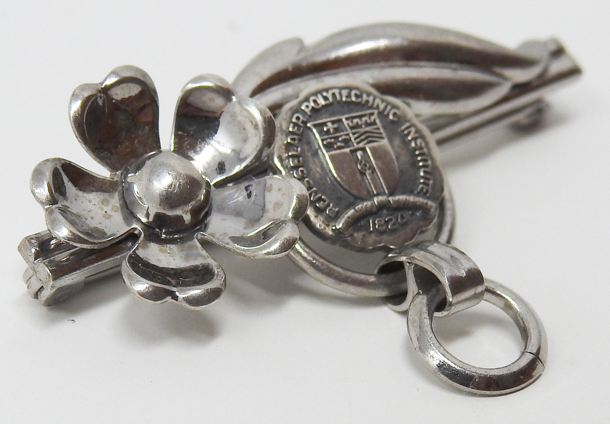 VanDell Sterling Silver Floral Brooch In Fair Condition For Sale In Cookeville, TN