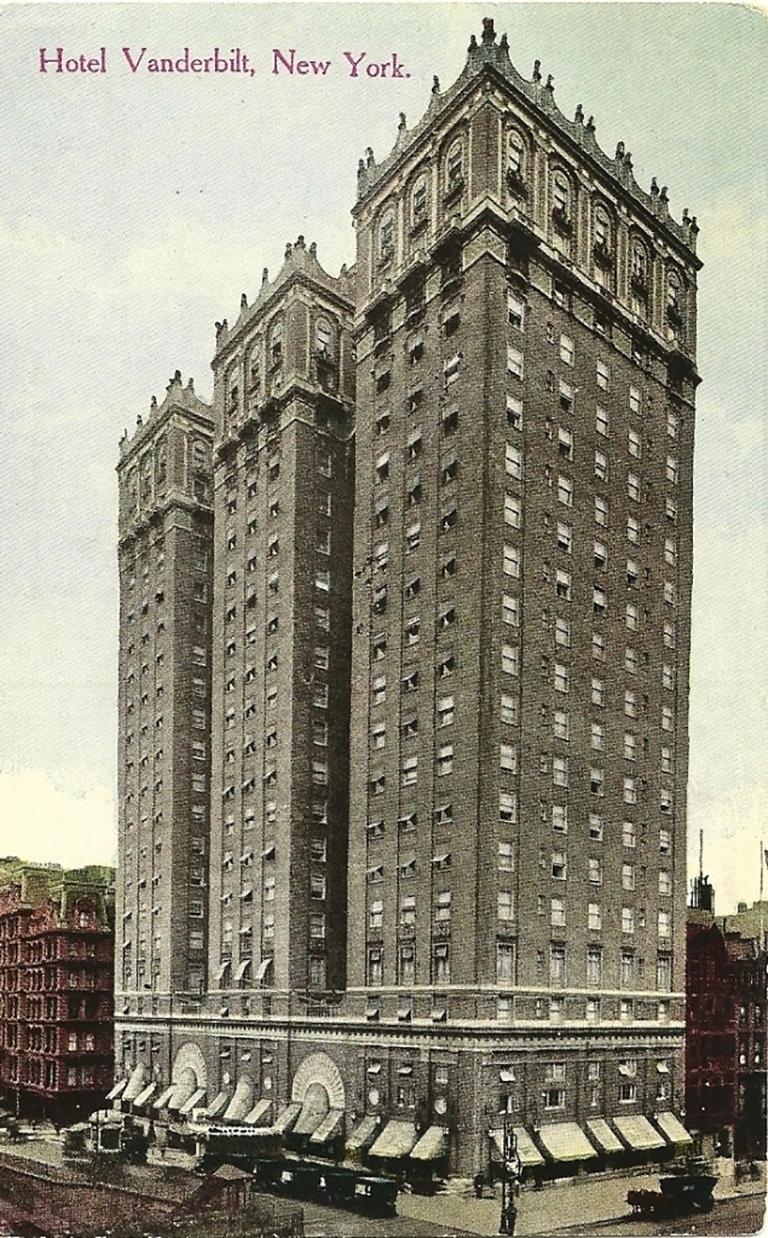 Vanderbilt Hotel Bacchus Architektonisches Überbleibsel, 1912 im Angebot 5