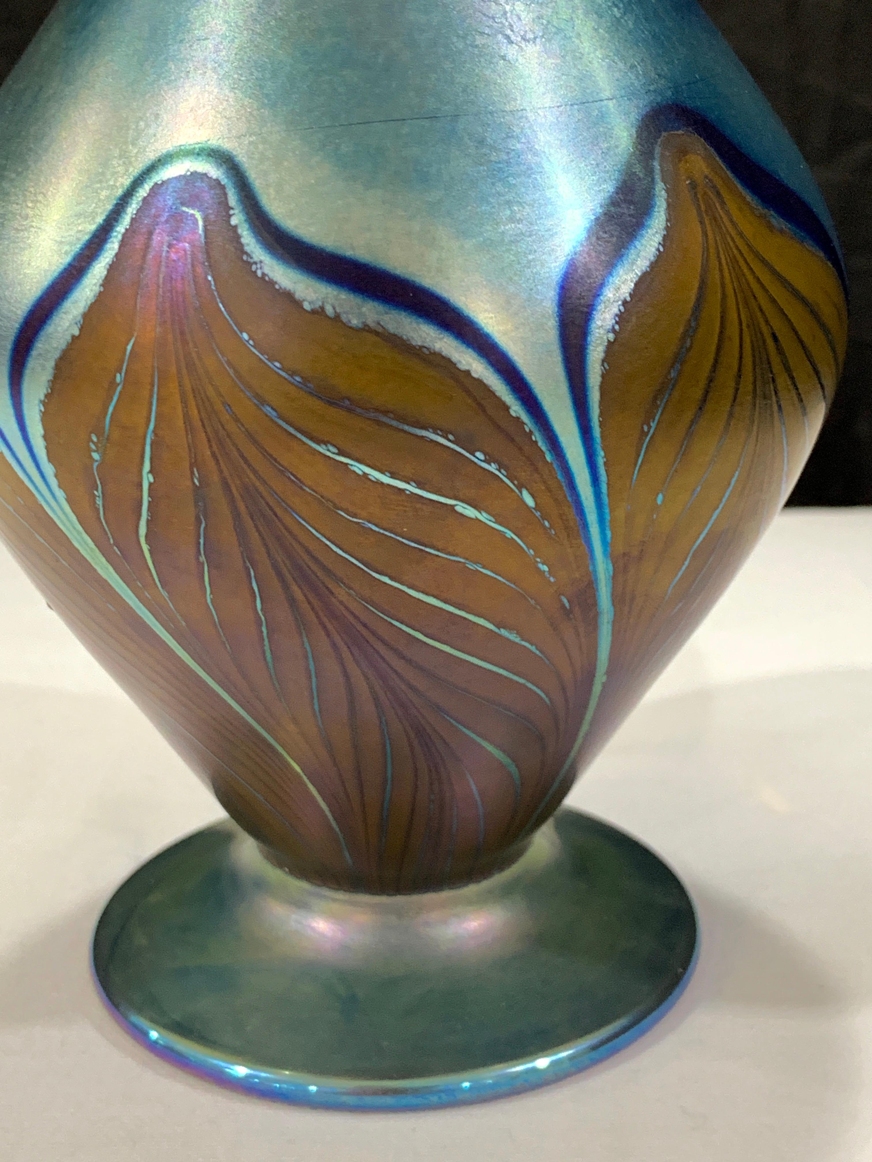 Vandermark Art Glass Decanter, in the Style of Louis Comfort Tiffany In Excellent Condition For Sale In Atlanta, GA