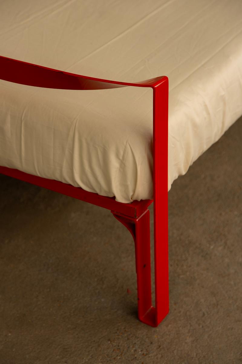 Italian Vanessa Bed