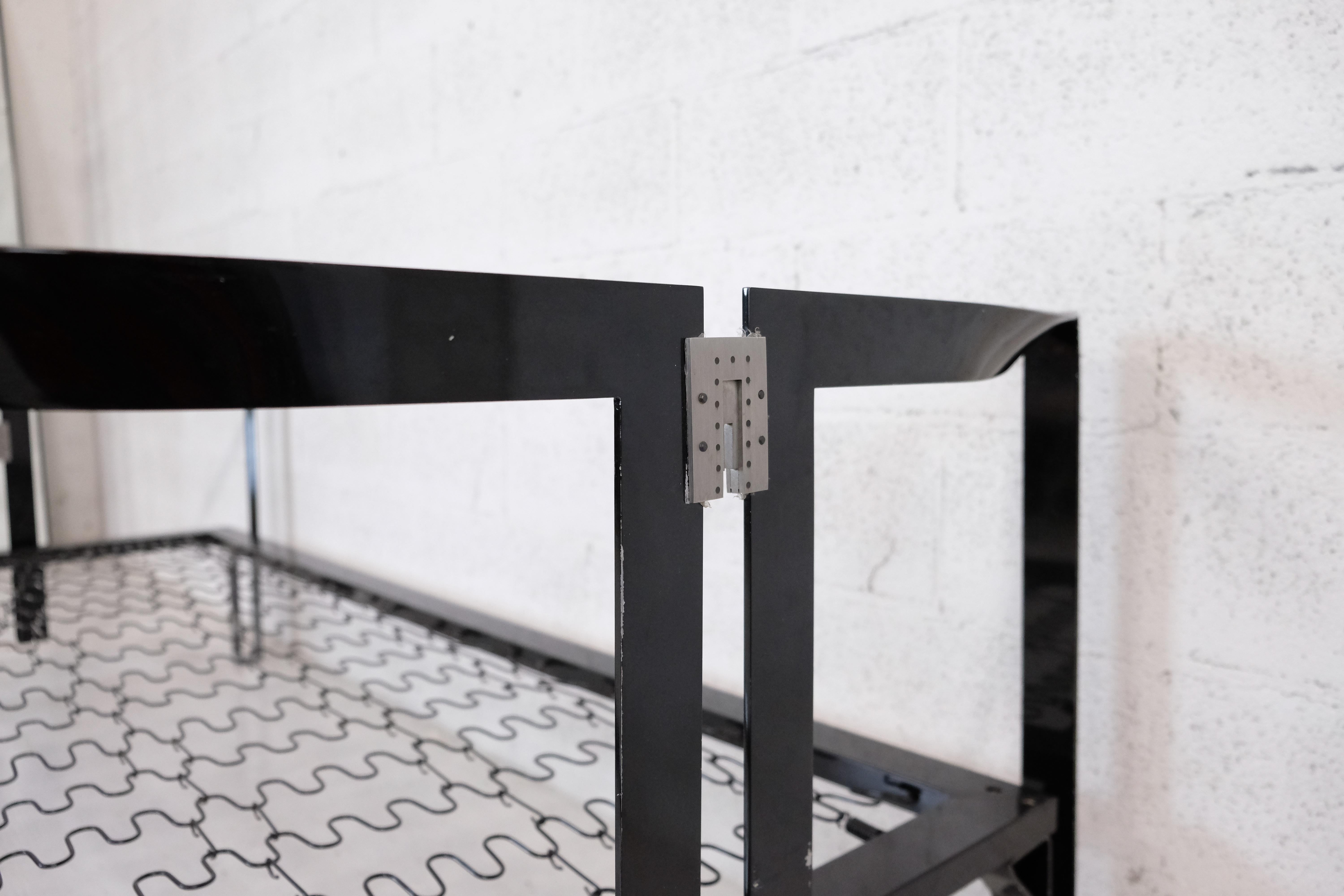 Metal Vanessa metal bed by Tobia Scarpa for Gavina 70s  For Sale