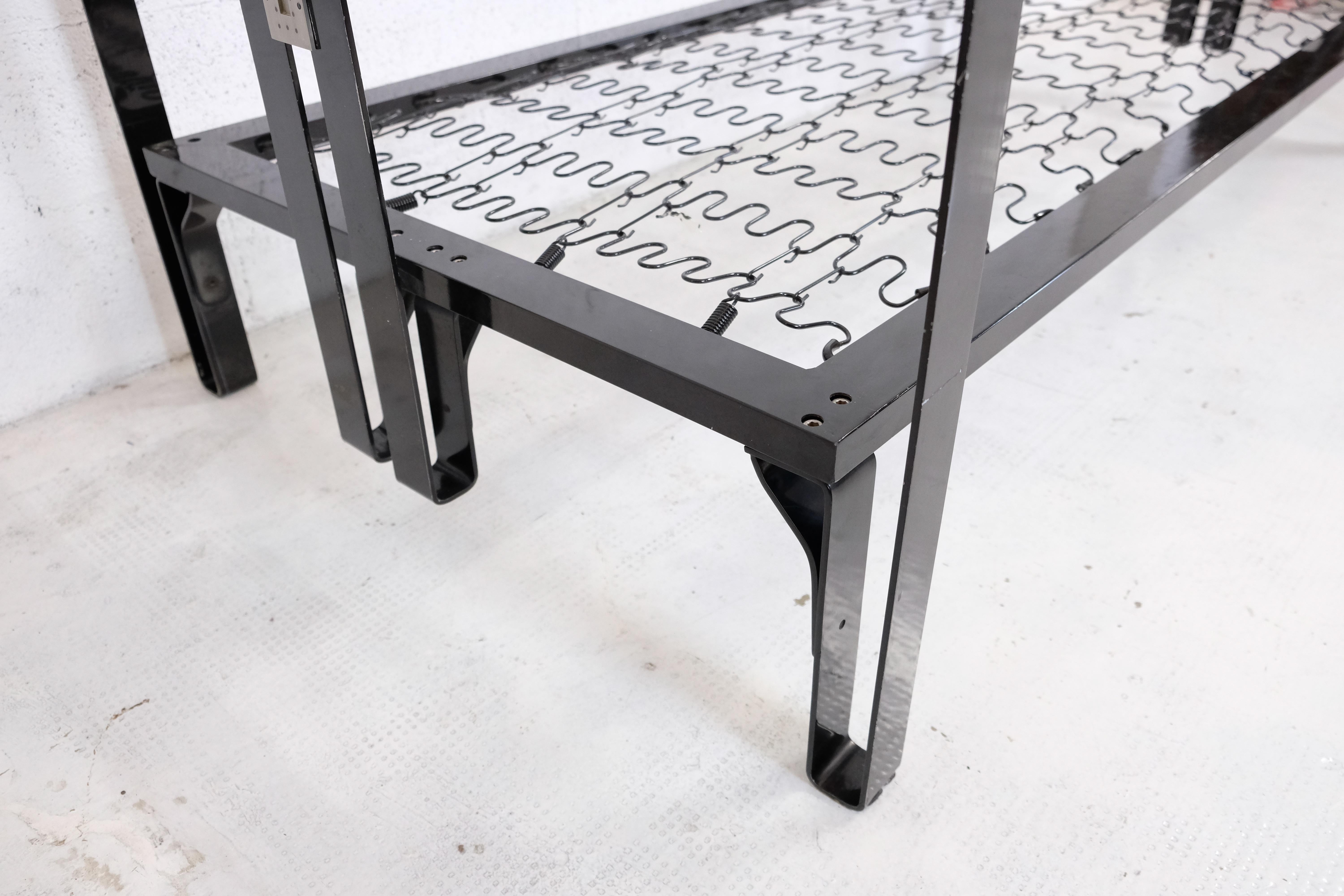 Vanessa metal bed by Tobia Scarpa for Gavina 70s 2