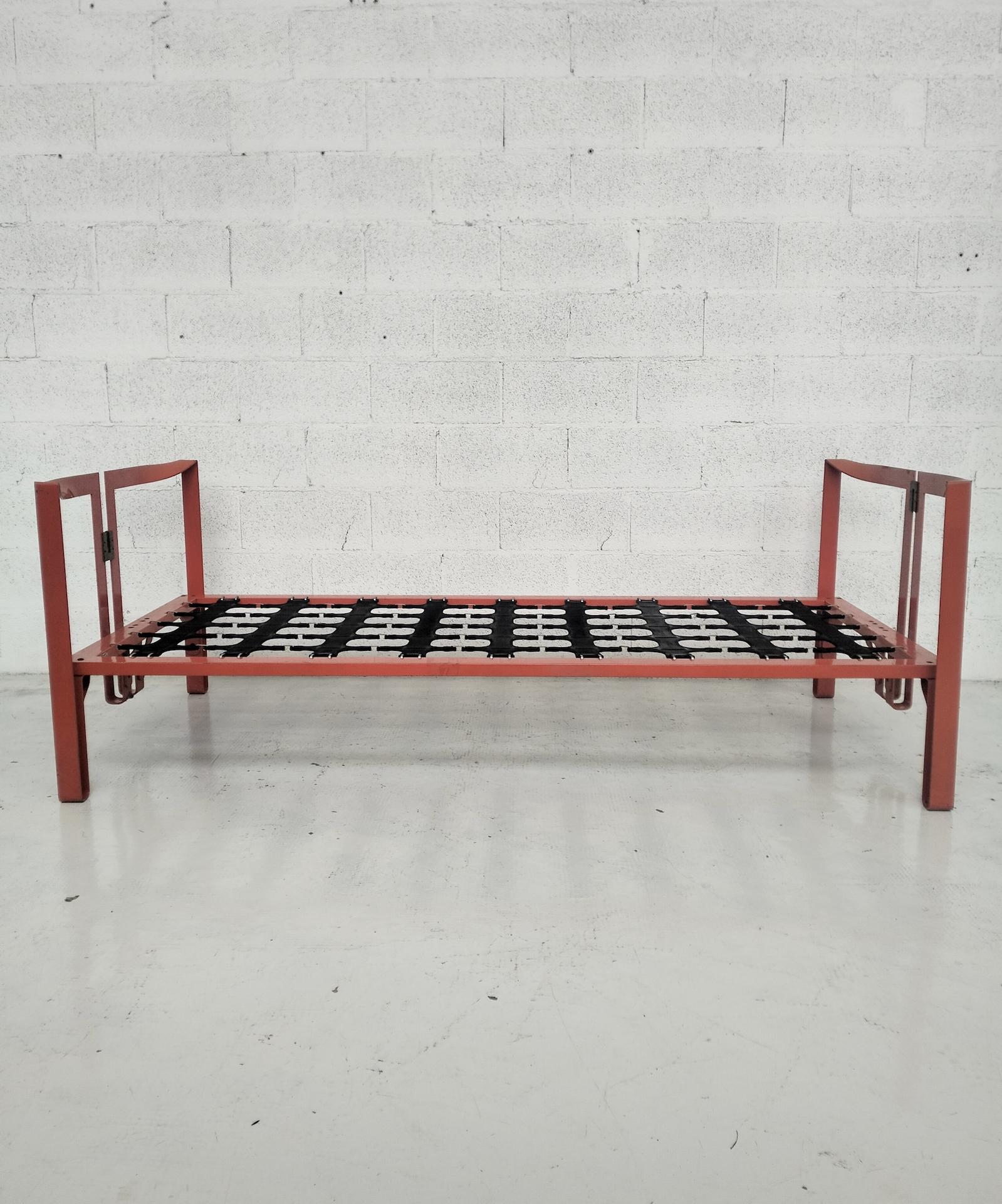 Born in Venice in 1935, Tobia Scarpa is the son of the famous architect Carlo Scarpa. Together with his wife Afra, Tobia began working in the Venini glass factory in Murano in the 1950s. In 1960 the couple opened their own design studio in