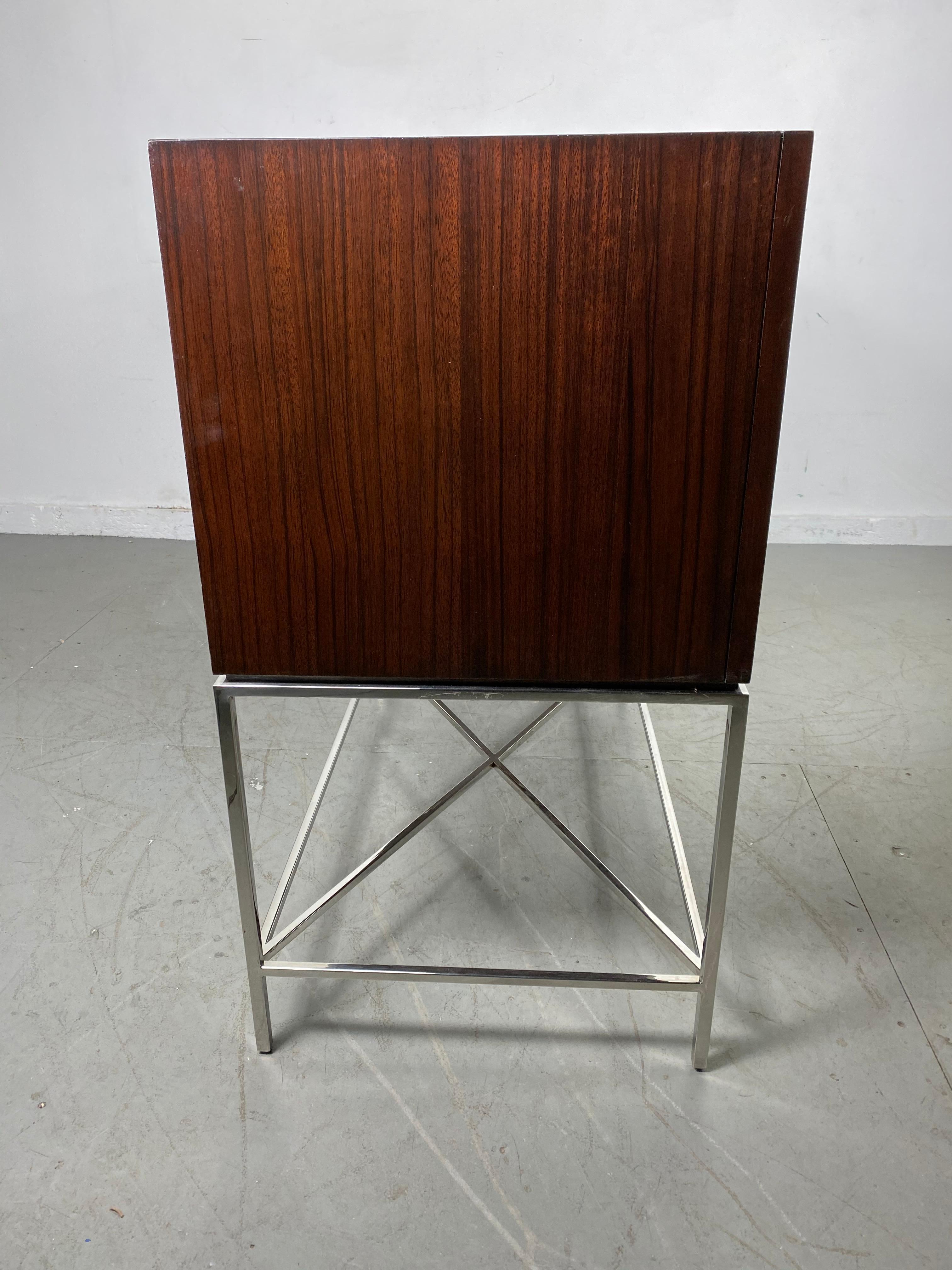 Mid-Century Modern Vanguard Furniture, Michael Weiss, Kingsley Sideboard / Contemporary Modern For Sale