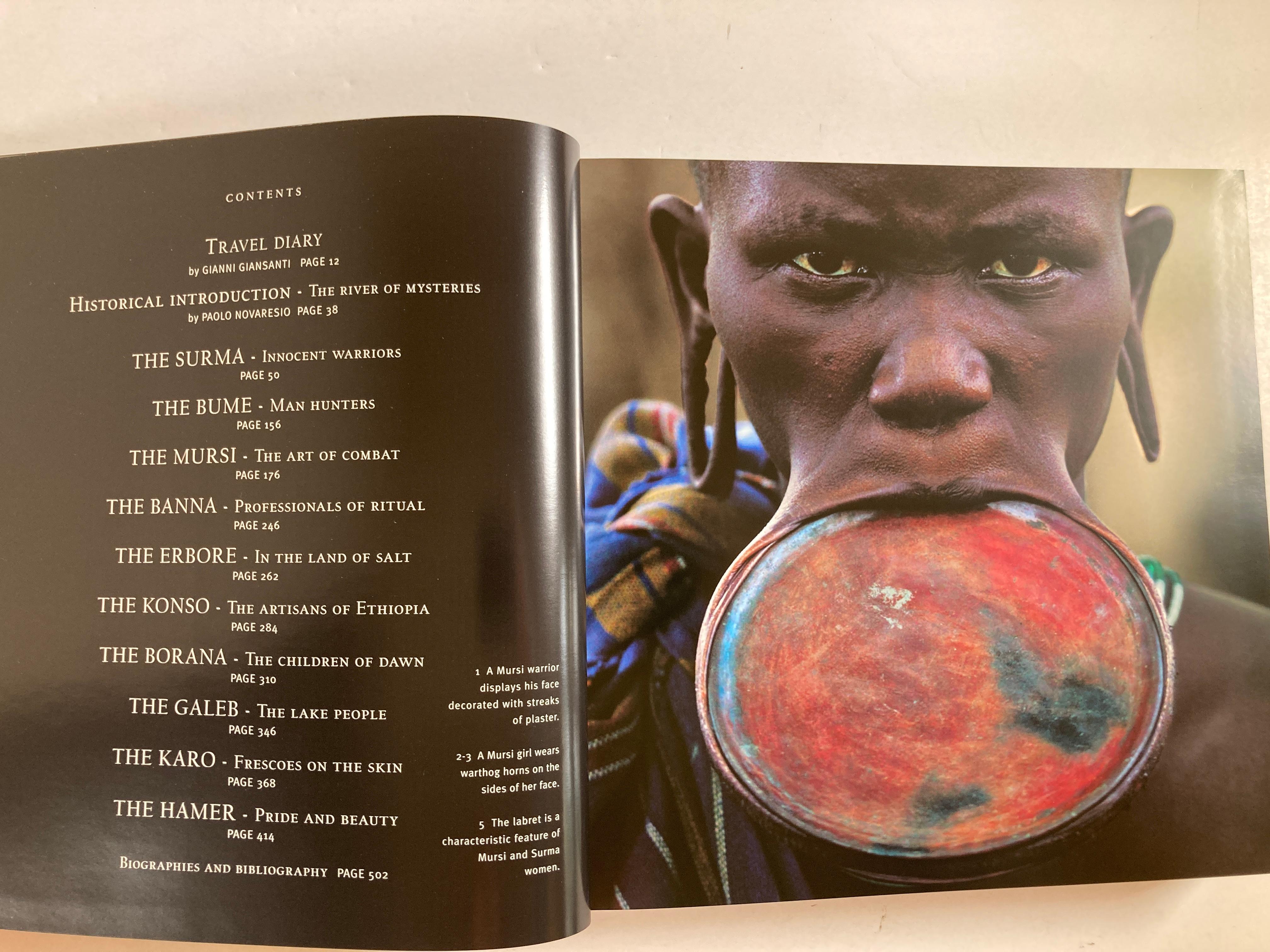 Vanishing Africa par Giansanti, Giann Hardcover Photography Book en vente 1