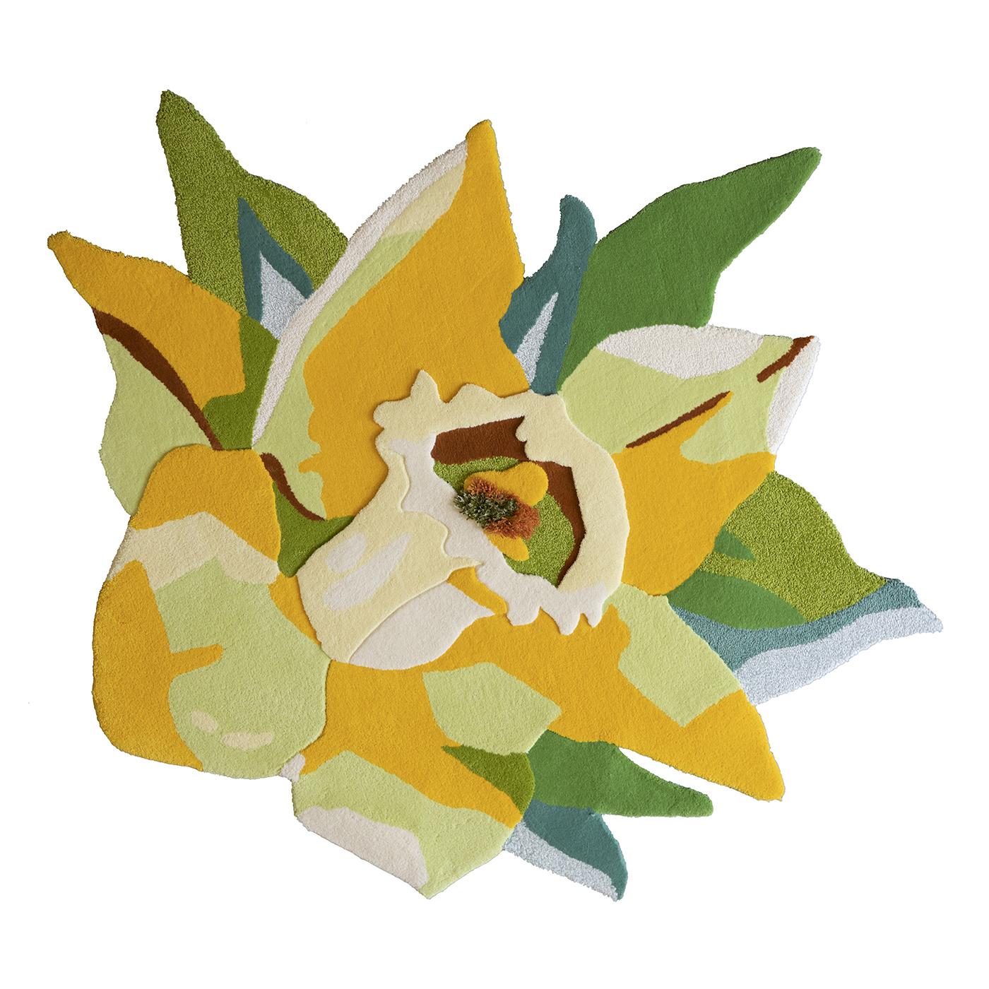 Textural and chromatic dynamism maximize the decorative impact of this superb flower-shaped artisan rug. Part of an original Collection where art, fashion, and design seamlessly interact, it sports a minutely detailed aesthetic rich in vibrant