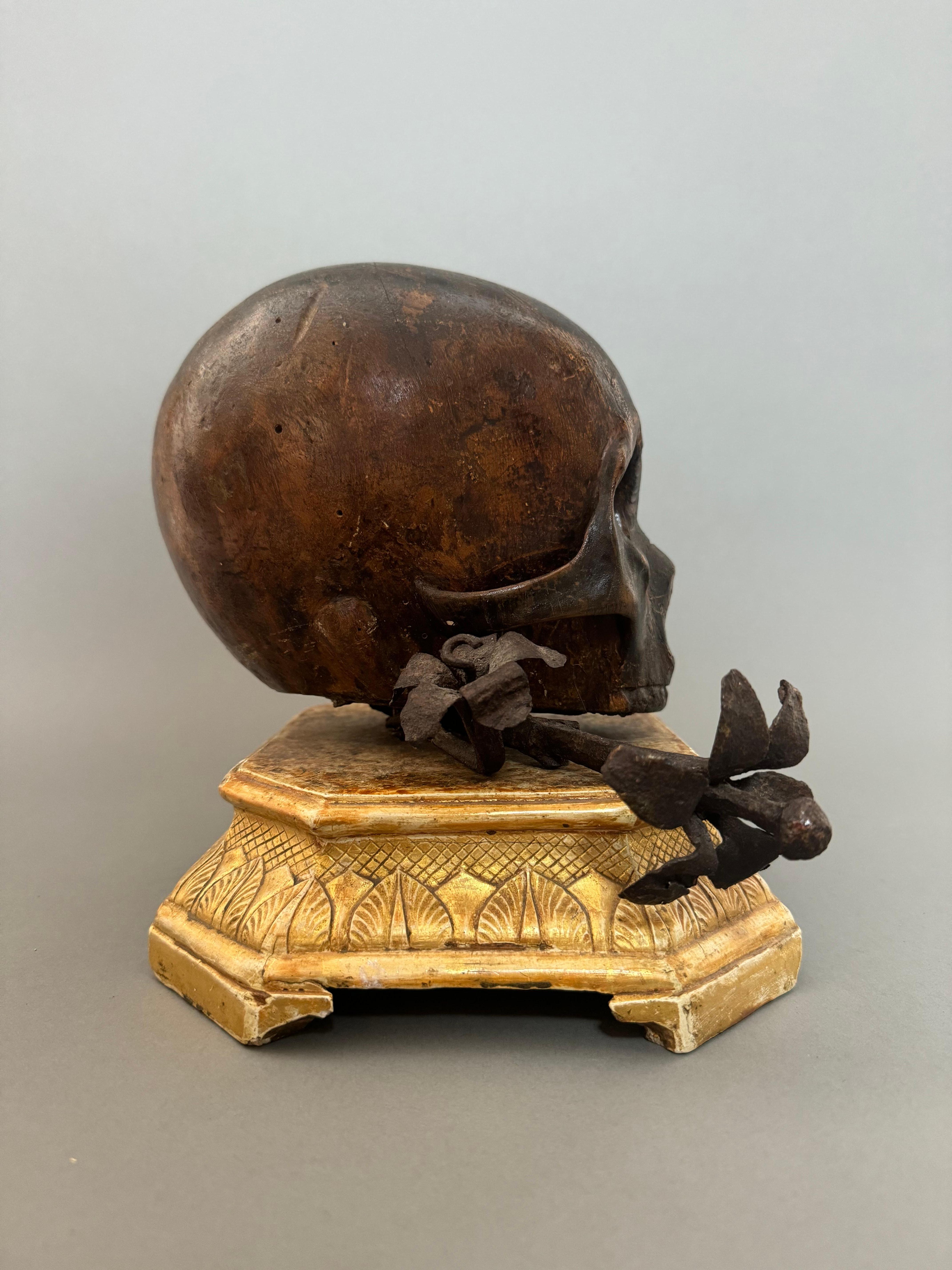 Vanitas su base in legno dorato del XVII secolo - Italia in vendita 5