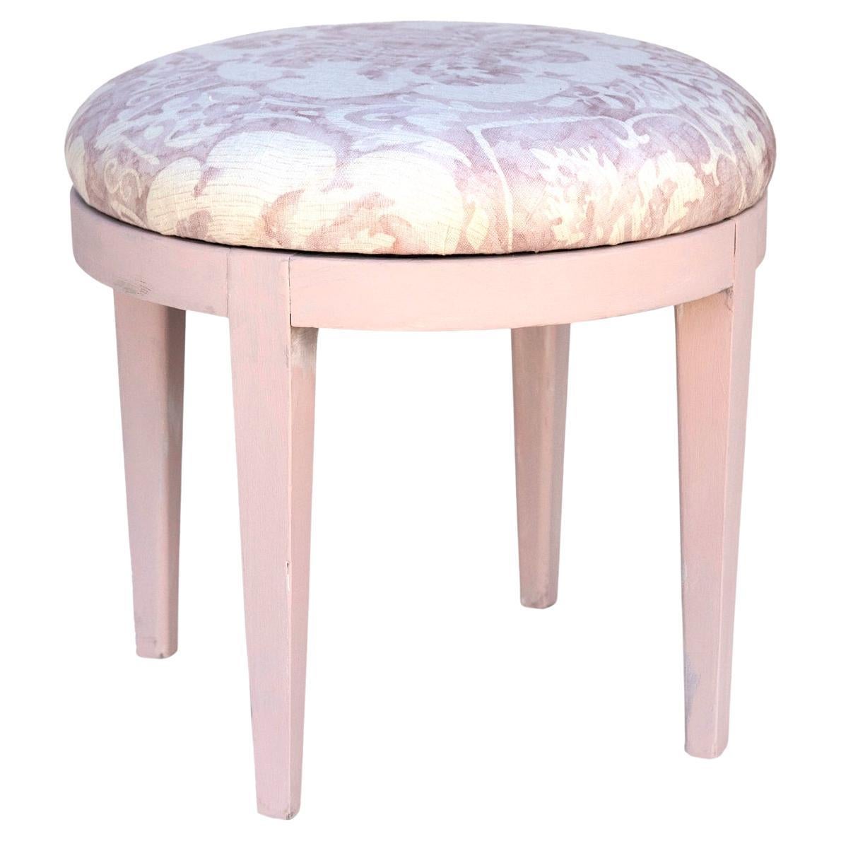 Vanity Bench in Pastel Linen Repeat Pattern For Sale