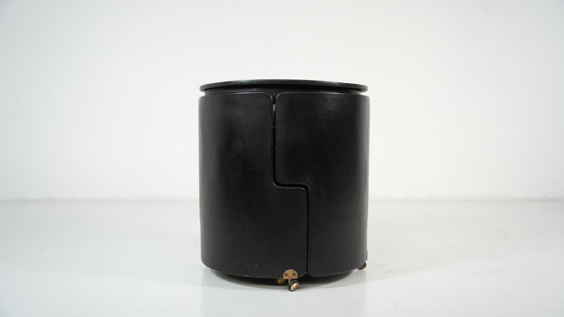 Vanity Mod. Dilly Daily by Luigi Massoni for Poltrona Frau, 1968 6