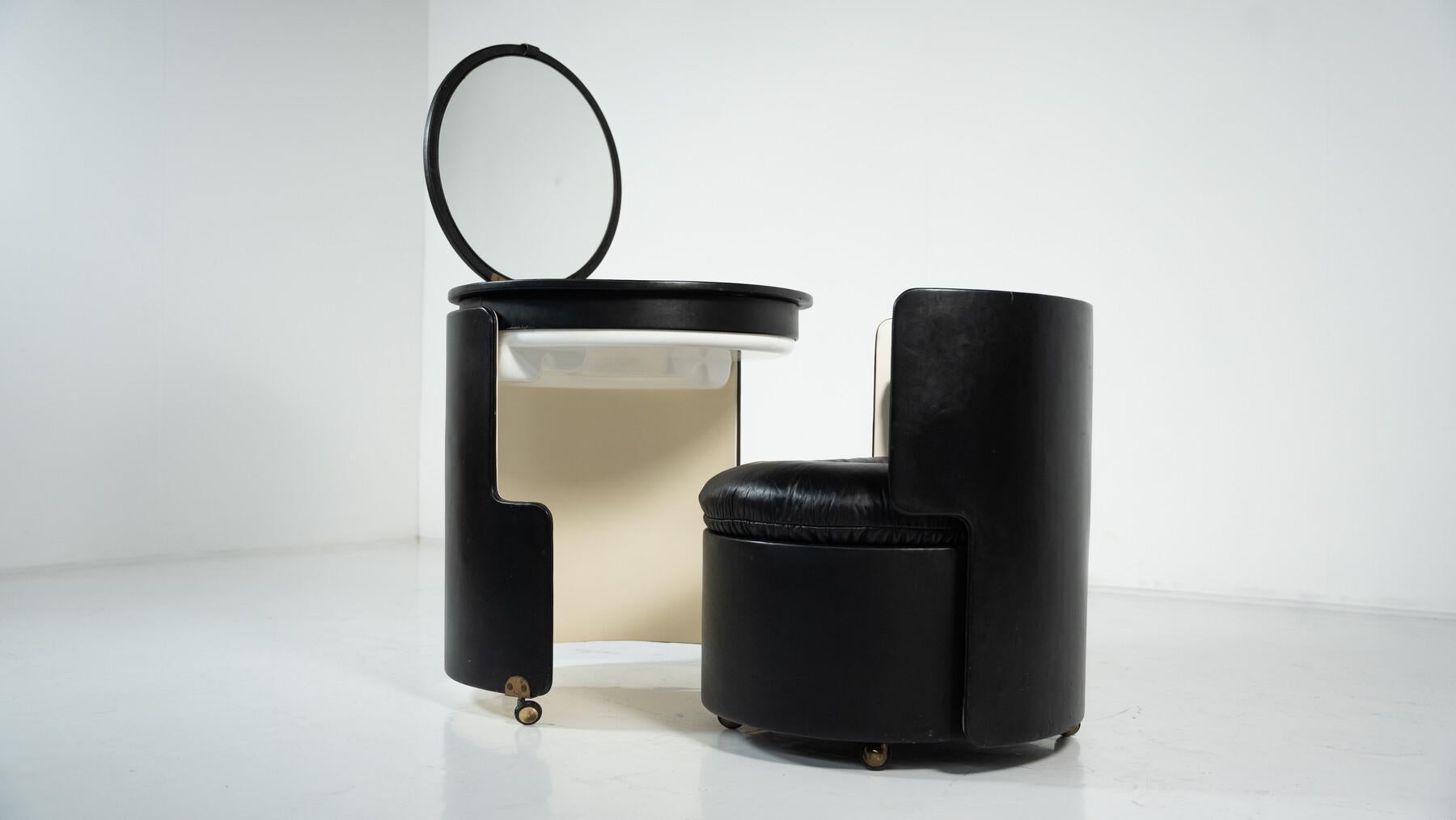 Mid-Century Modern Vanity Mod. Dilly Daily by Luigi Massoni for Poltrona Frau, 1968
