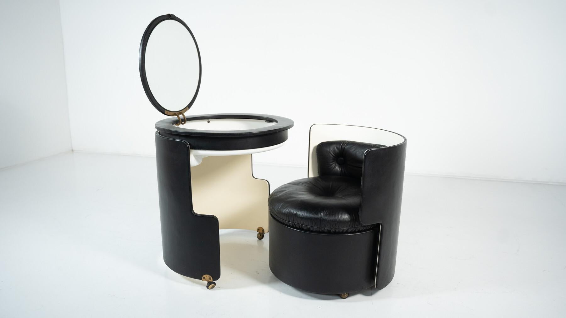 Vanity Mod. Dilly Daily by Luigi Massoni for Poltrona Frau, 1968 1