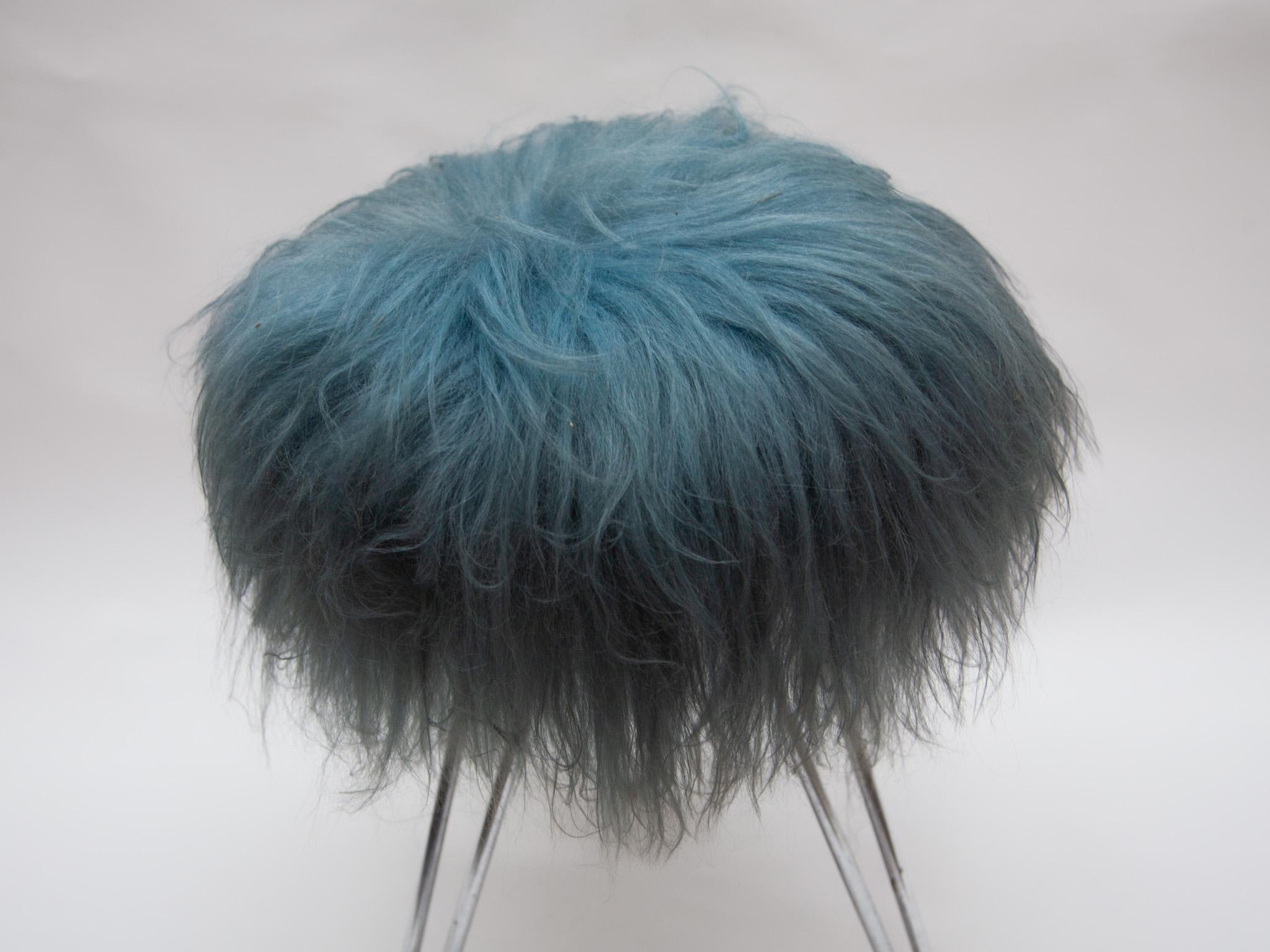 Vanity Stool with Blue Sheepskin Top and Hairpin Legs, 1950s For Sale 1