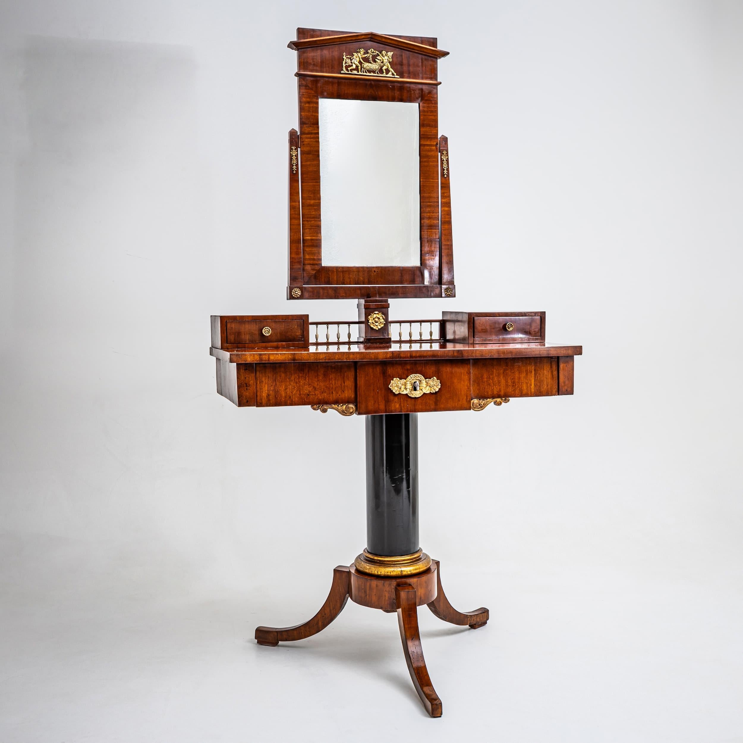 Schminktisch aus Mahagoni, wahrscheinlich Dänemark, um 1830