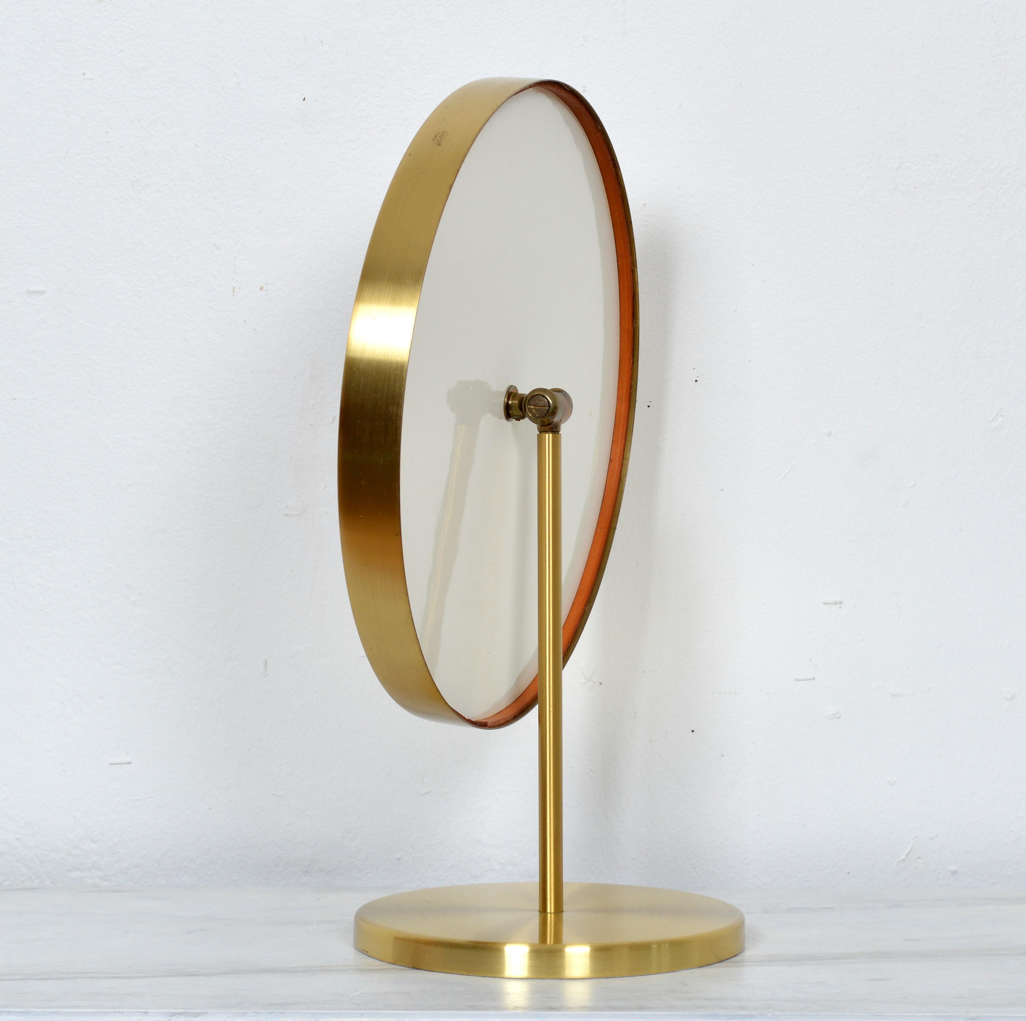 Miroir de toilette / de table en laiton Produit par Glasmäster à Markaryd, Suède Années 1970 Bon état - En vente à Stockholm, SE