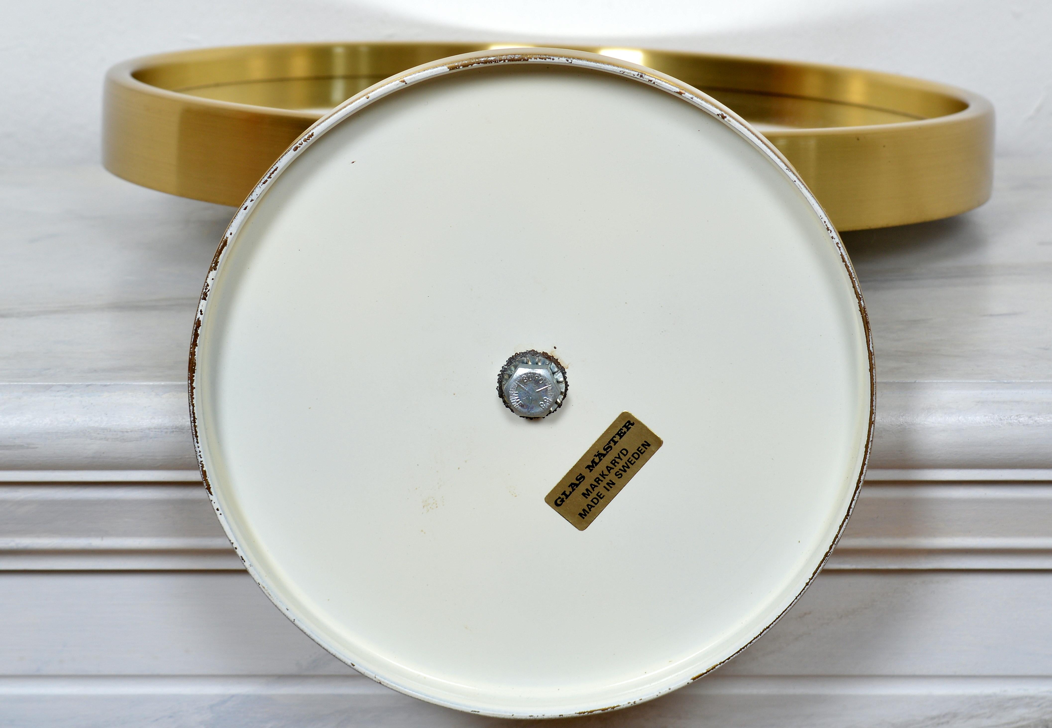 Laiton Miroir de toilette / de table en laiton Produit par Glasmäster à Markaryd, Suède Années 1970 en vente