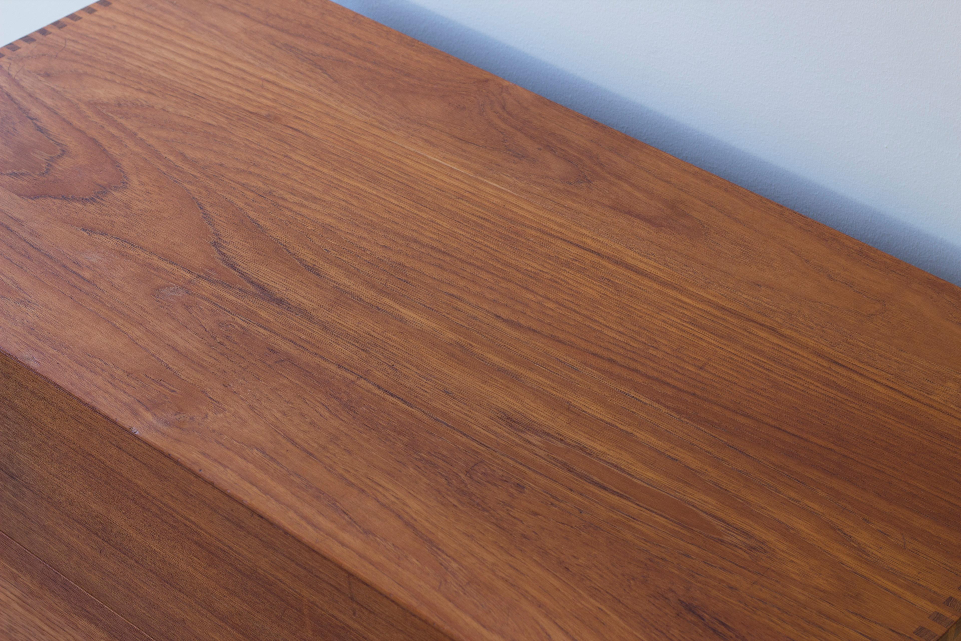 Vanity teak dresser by Peter Hvidt & Orla Mølgaard Nielsen, Denmark 1950s Søborg im Angebot 8