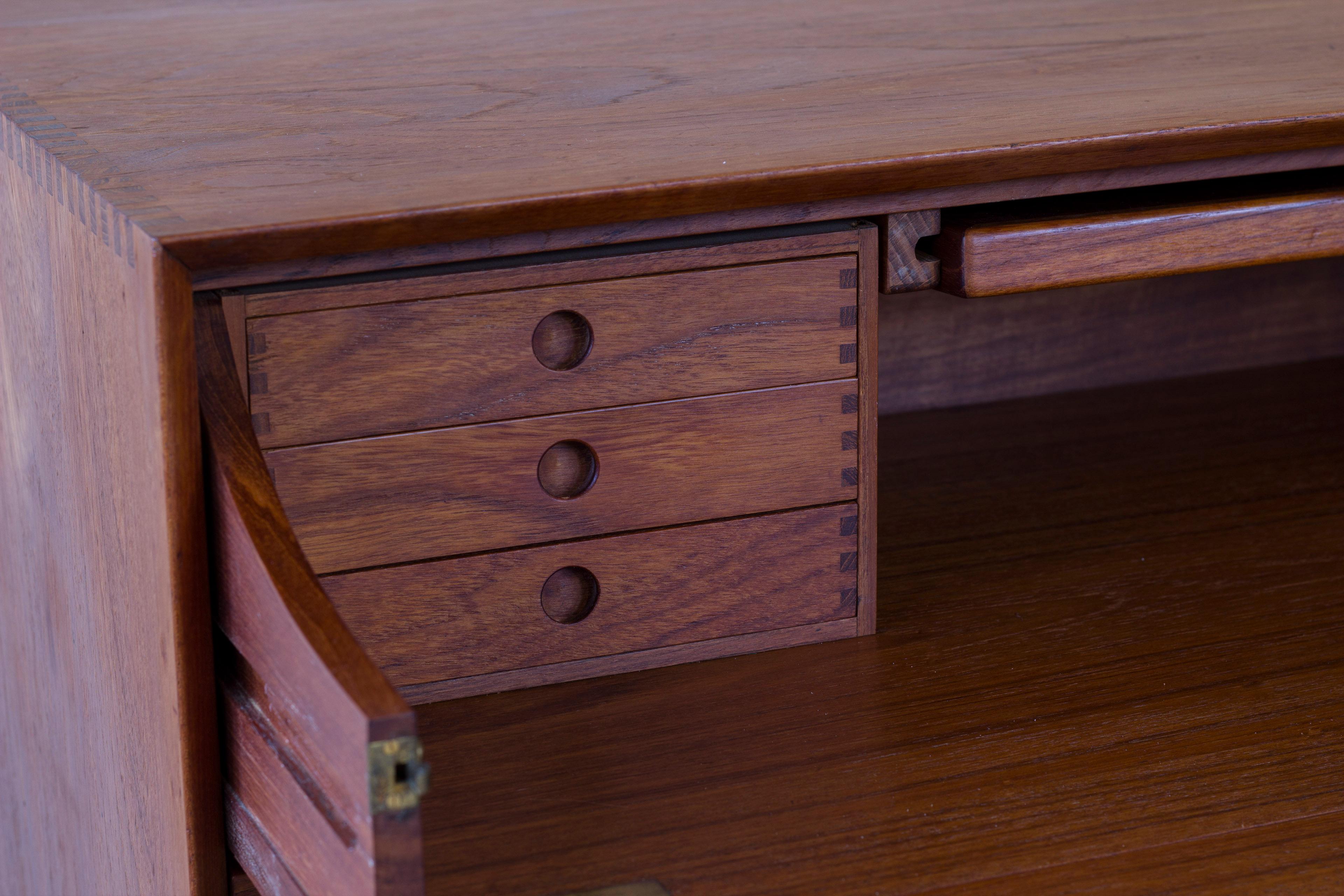 Vanity teak dresser by Peter Hvidt & Orla Mølgaard Nielsen, Denmark 1950s Søborg im Angebot 2