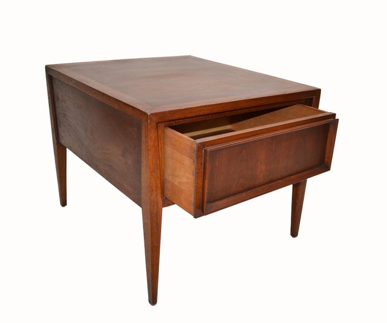 Vanleigh Walnut Night Stand, Bedside Tables American Mid-Century Modern, Pair For Sale 2