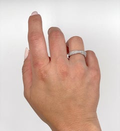 18K White Gold Half-Way Diamond 0.56 Carat Overlapping Criss Cross Twist