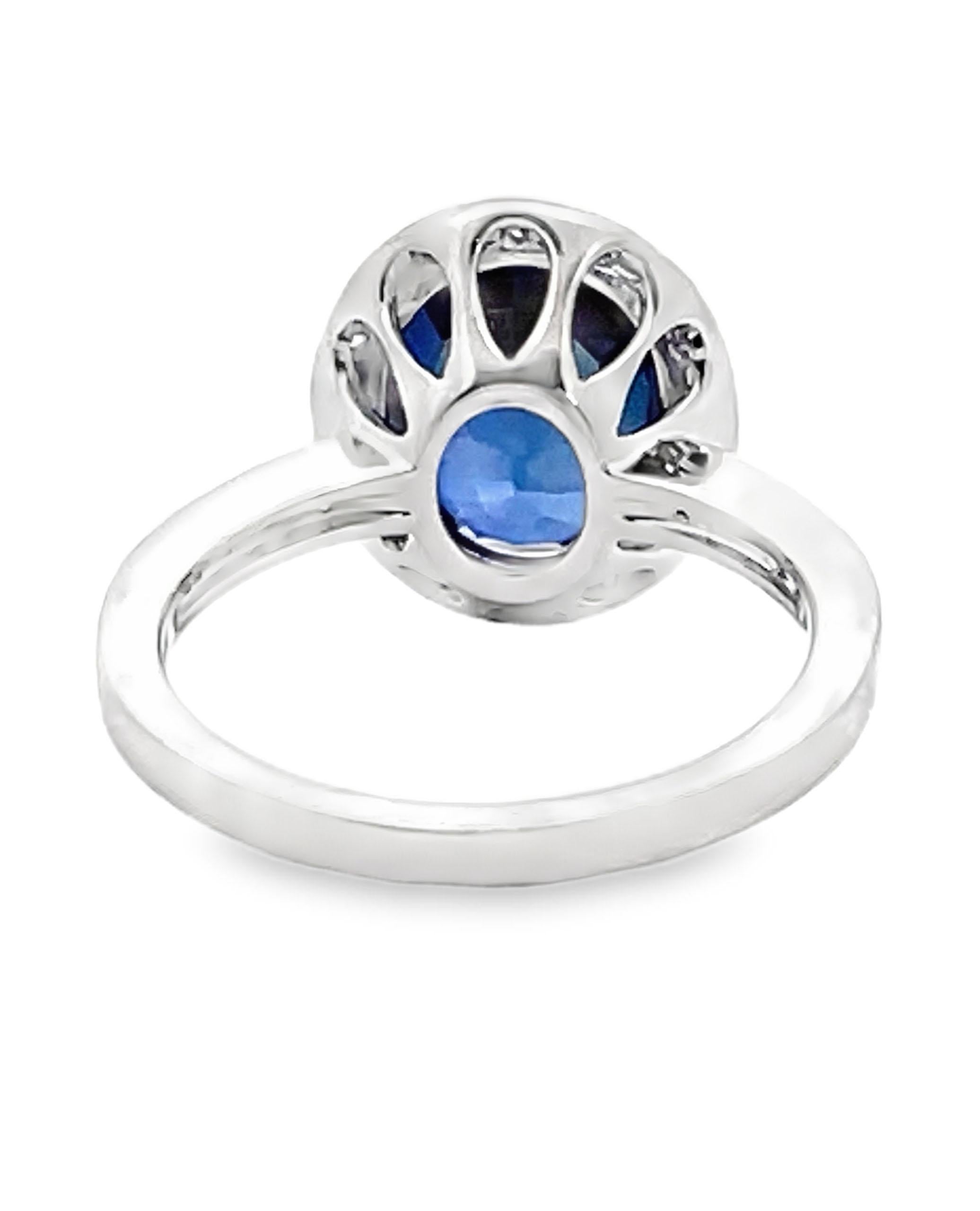 Round Cut 18K White Gold Halo Round Diamond Ring with Lab Grown Oval Sapphire 3.68 Carats For Sale