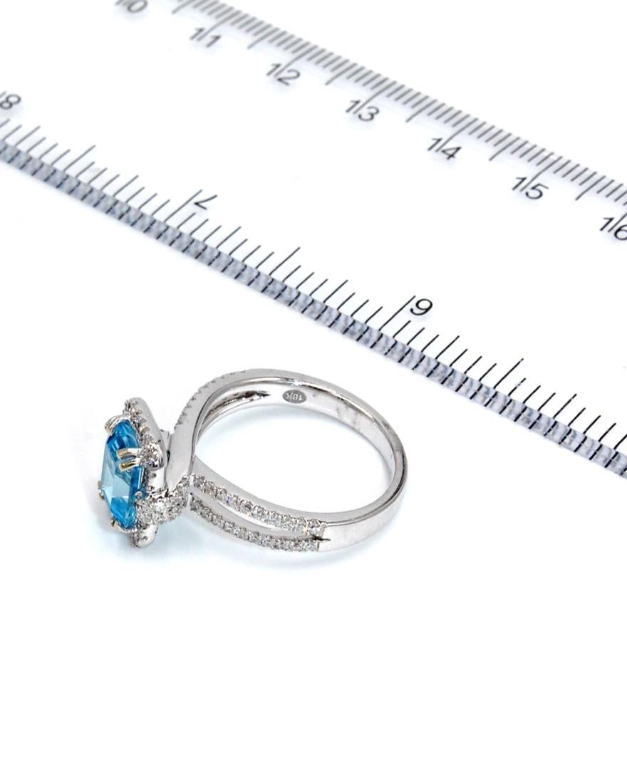 18K White Gold Vanna K Halo Ring with Swiss Blue Topaz and Diamonds In New Condition For Sale In Old Tappan, NJ
