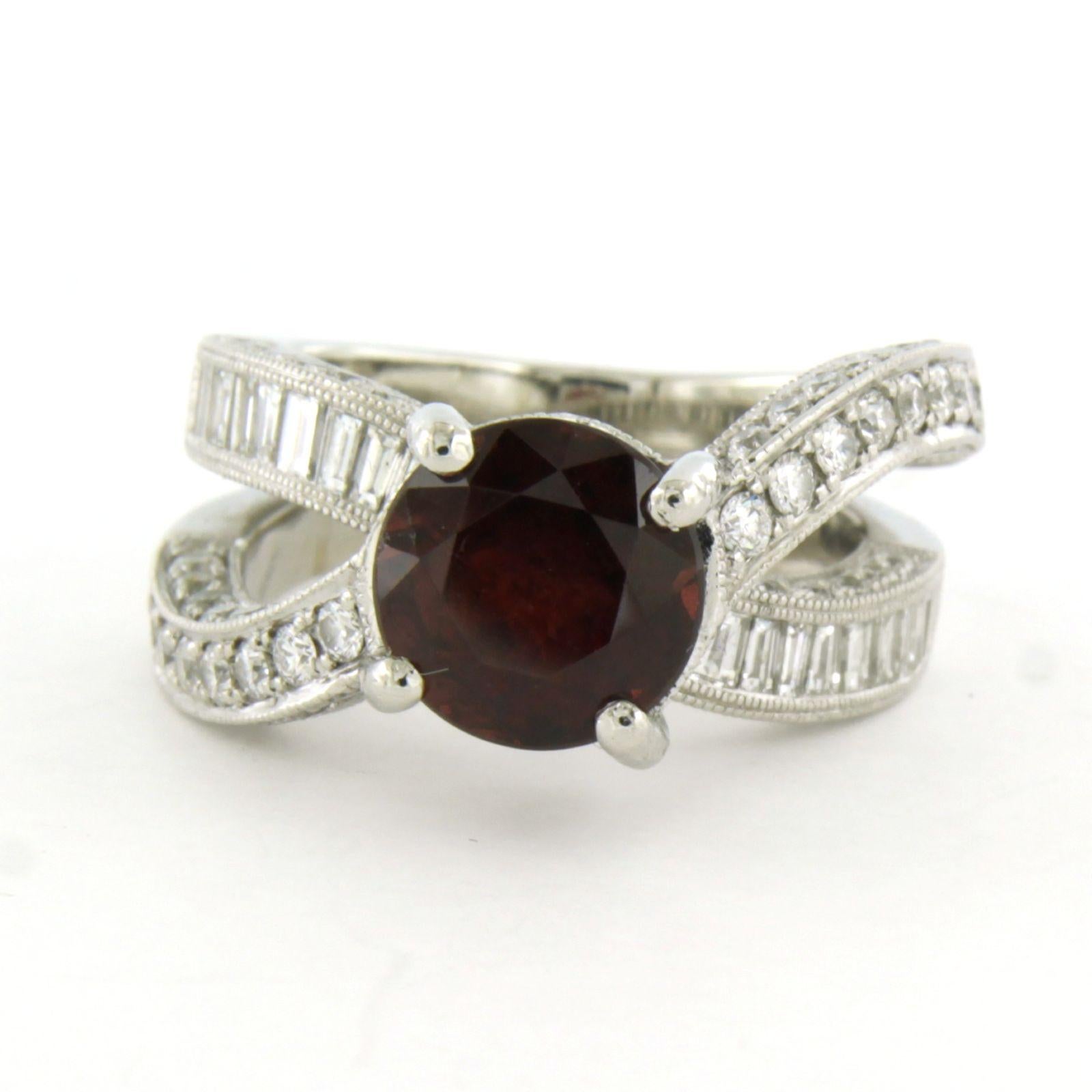 Vanna K - Anillo de platino con granate, brillante y diamante talla baguette 2,50ct en venta 3