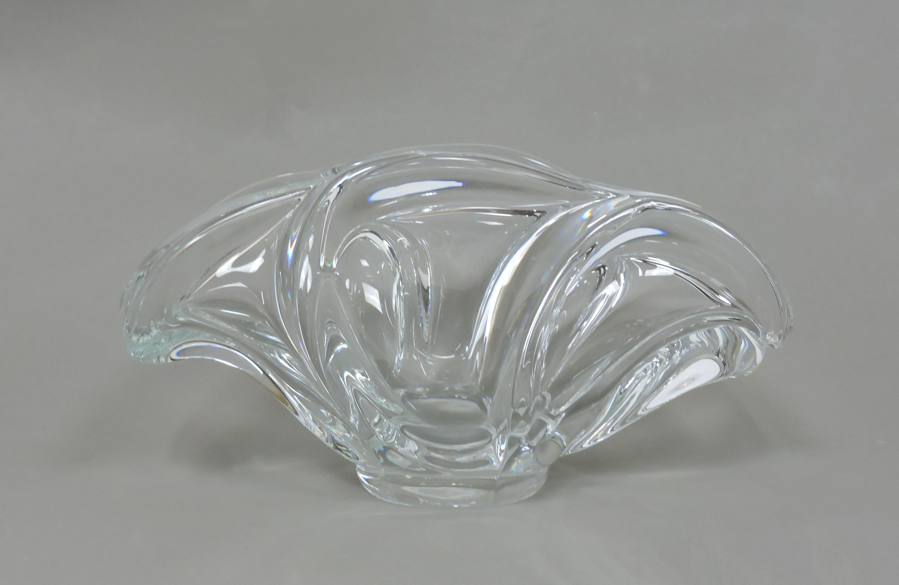 Art Vannes France Mid Century Modern Freeform Art Glass Clear Crystal Bowl (bol en cristal transparent) en vente 1