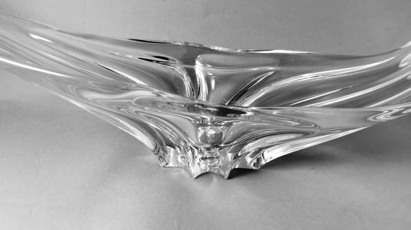 Vannes-le-chatel Cristalleries Style French Lead Crystal Centerpiece For Sale 8