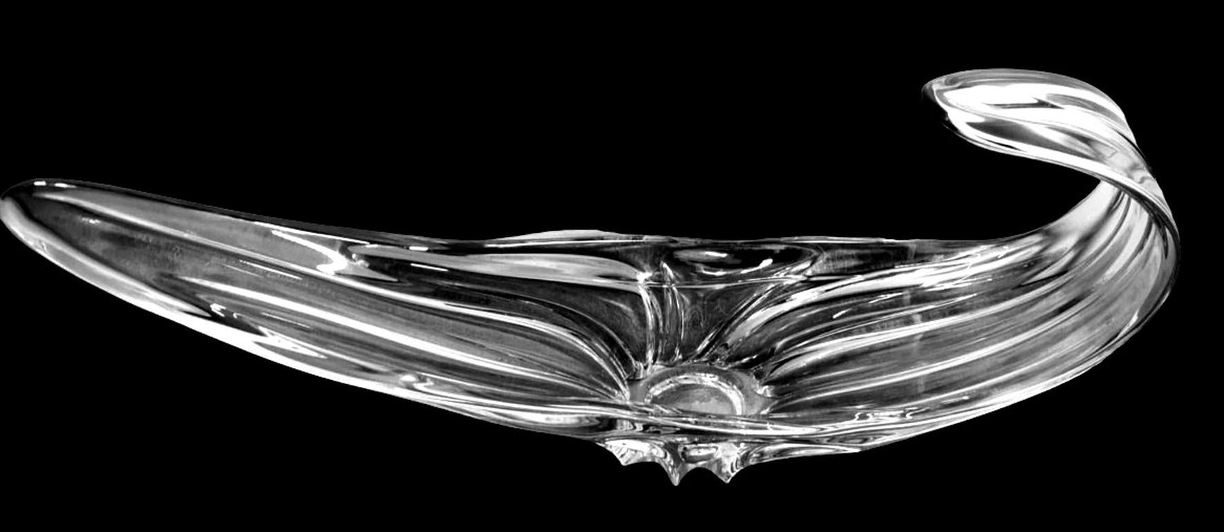 Mid-Century Modern Vannes-le-chatel Cristalleries Style French Lead Crystal Centerpiece For Sale