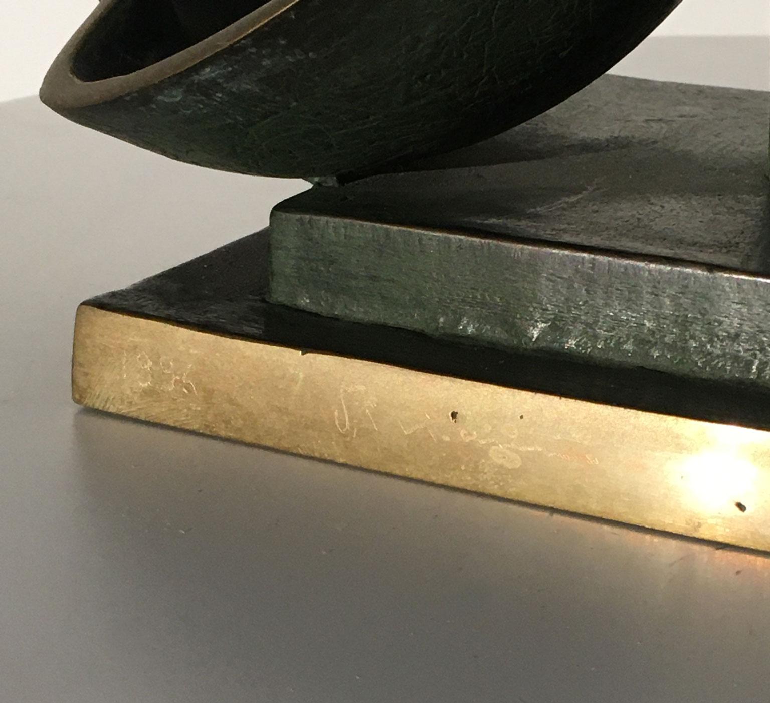 1980 Stern mit Apfel von Vanni Viviani  Abstrakte Skulptur aus Bronze, Italien im Angebot 14