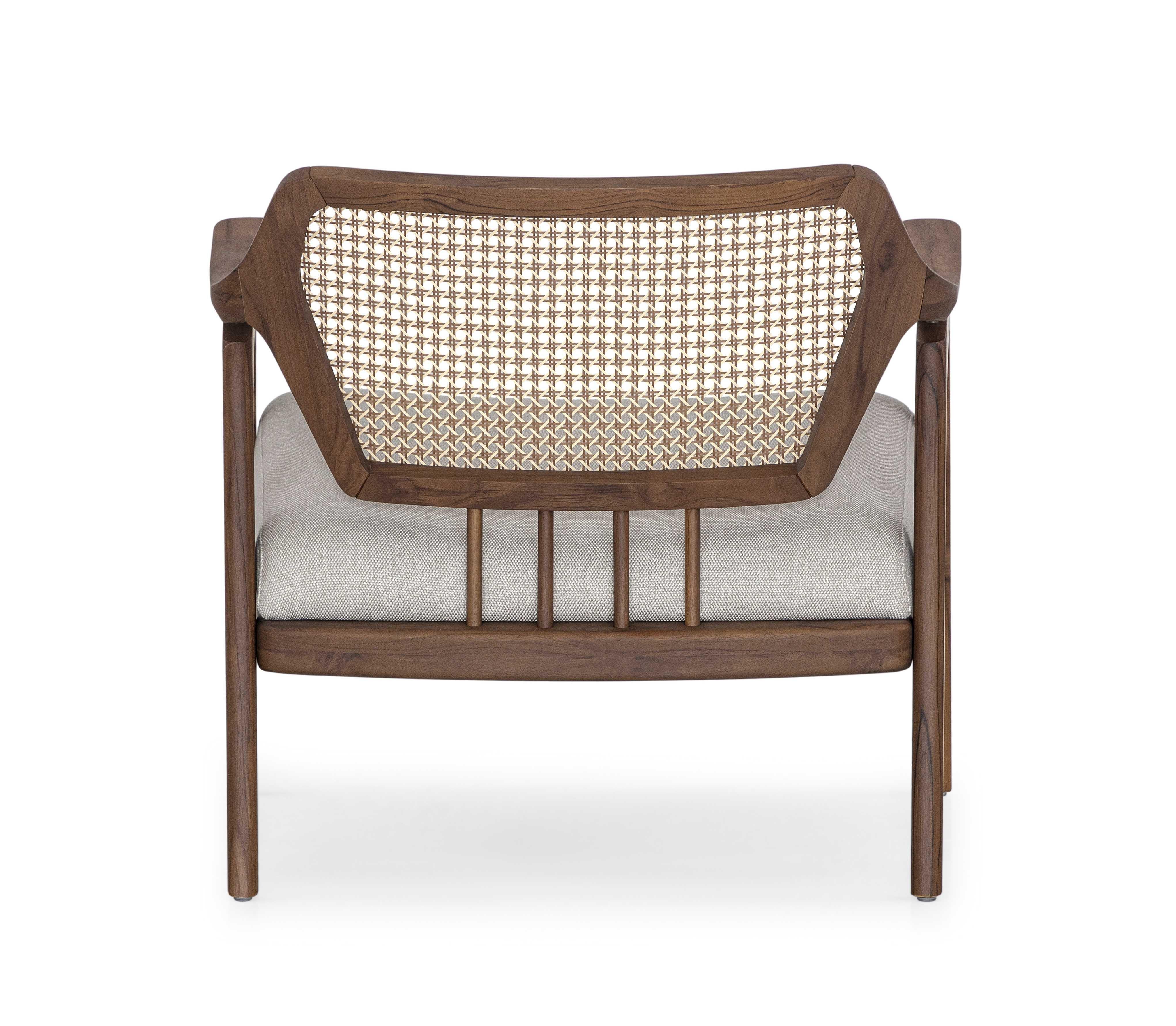 Customizable Walnut Armchair with Cane Backrest and Beige Cushion – Vanno Line In New Condition For Sale In Miami, FL