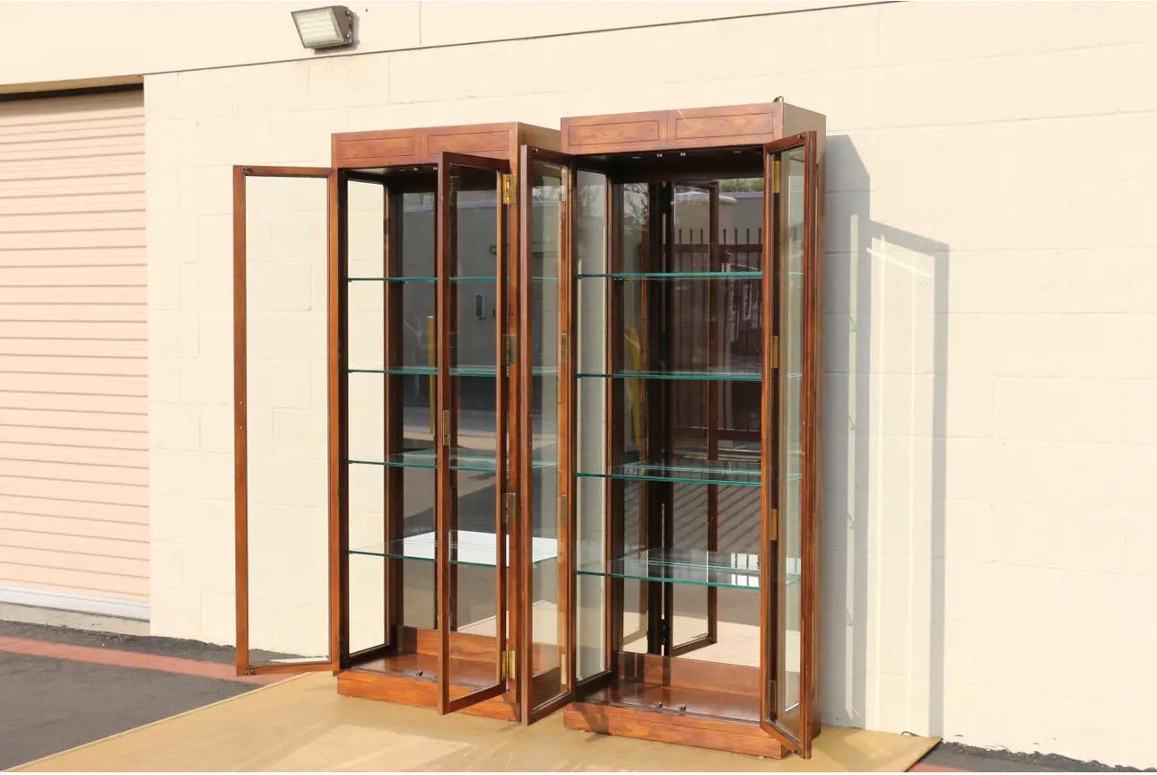 Mid-Century Modern Vantage Pair of Campaign Style Curio Display Cabinets by Henredon For Sale