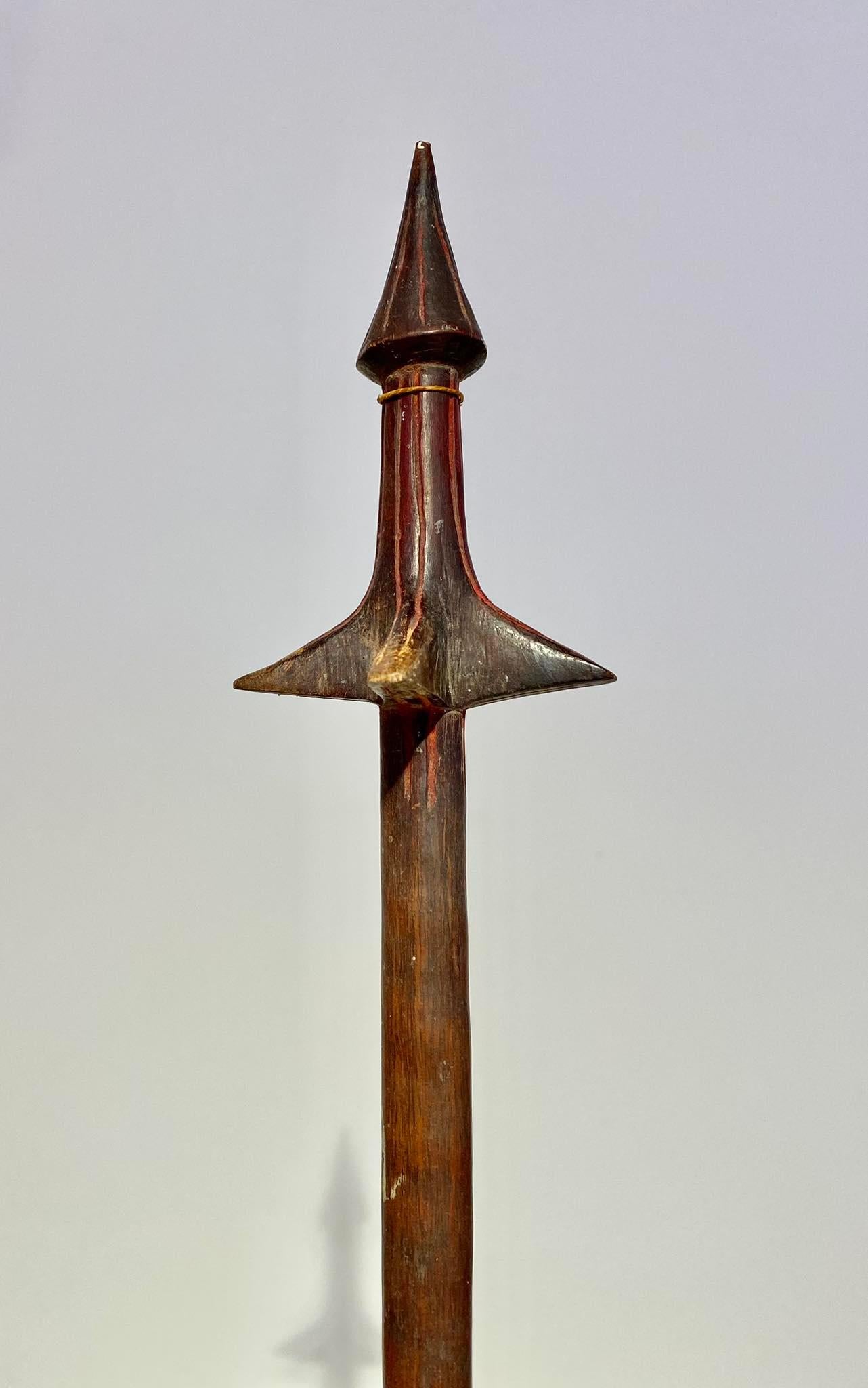 Wood Vanuatu War club pierces sternum Vanuatu/New Hebrides - Oceanic Art - Melanesia For Sale