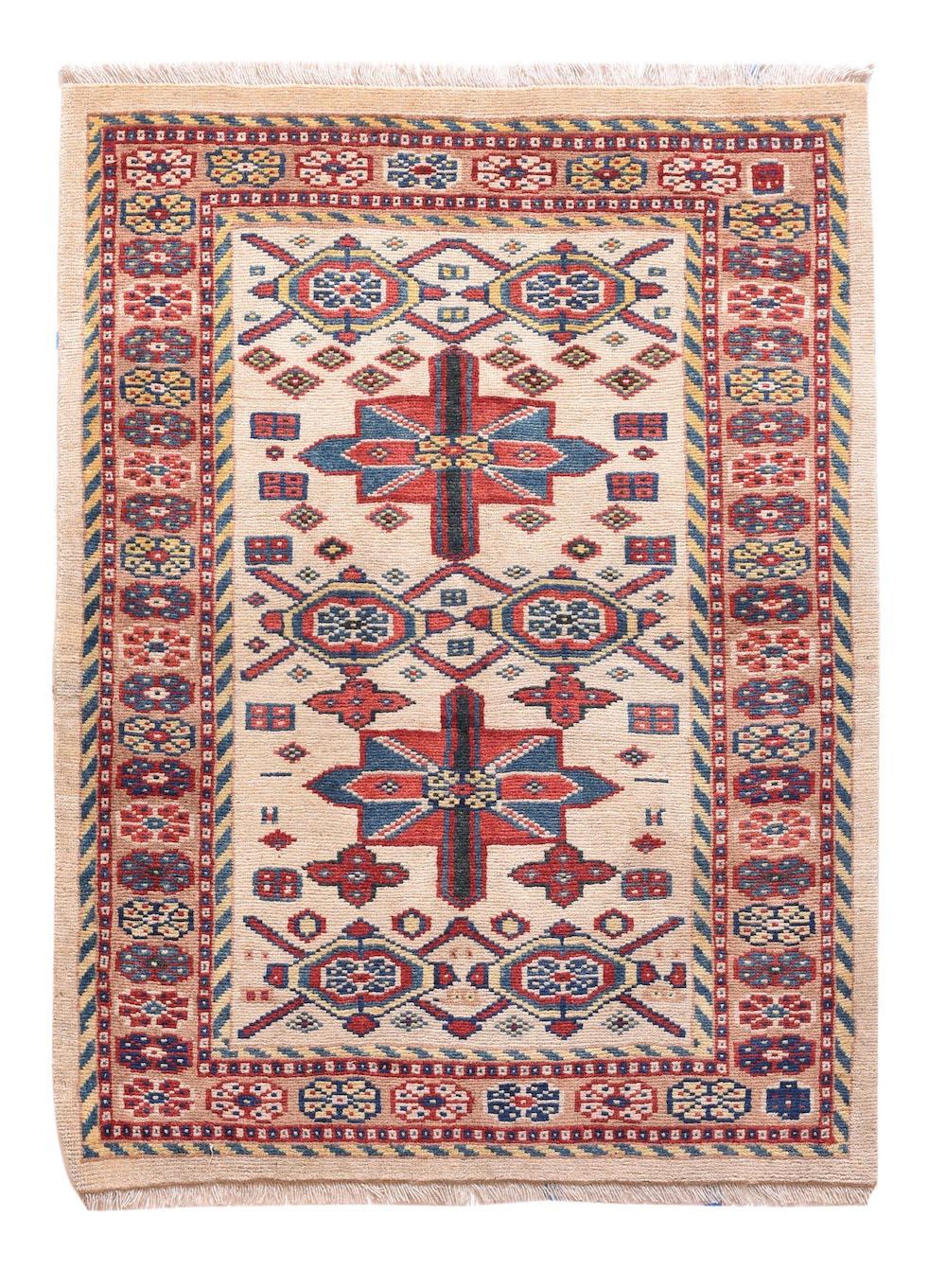 Tappeto Varamin 3'9'' x 4'10'' In condizioni Nuovo in vendita a New York, NY