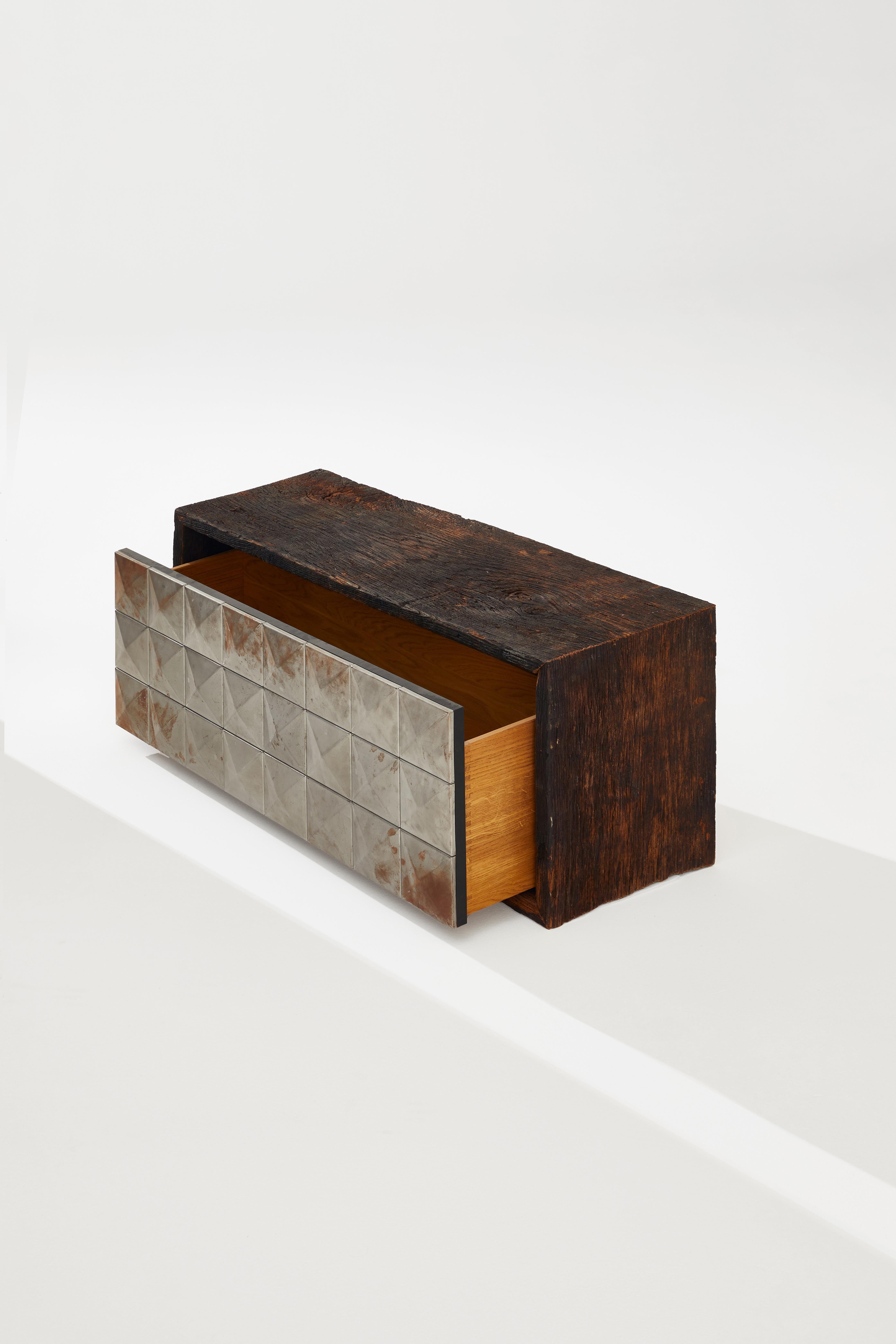 Varel Lowboard in Historic Oak, Raw Steel & Oak Veneer by Heilig Objects
Dimensions: D 37 x W 109 x H 47 cm.
Materials: Historic oak plank, oak veneer, and raw steel.

Daniel Heilig. A young Hungarian-German designer, charismatic artist and creative