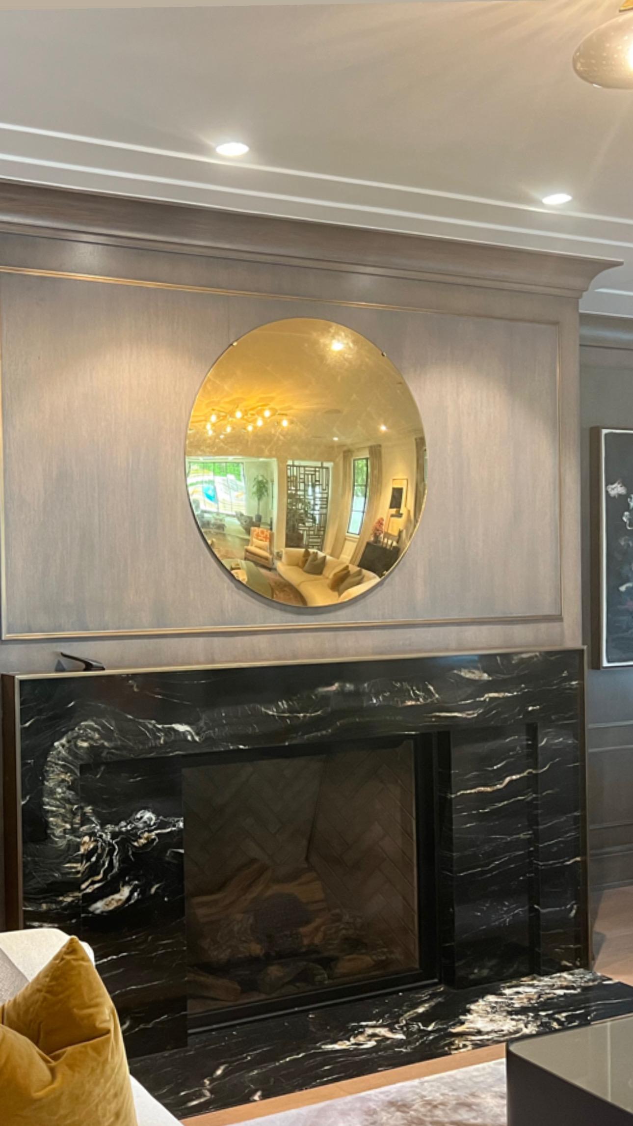 Varenna 24 Ct Verre Eglomisé Red Gold Diameter Convex Mirror - 100 cm diameter. For Sale 2