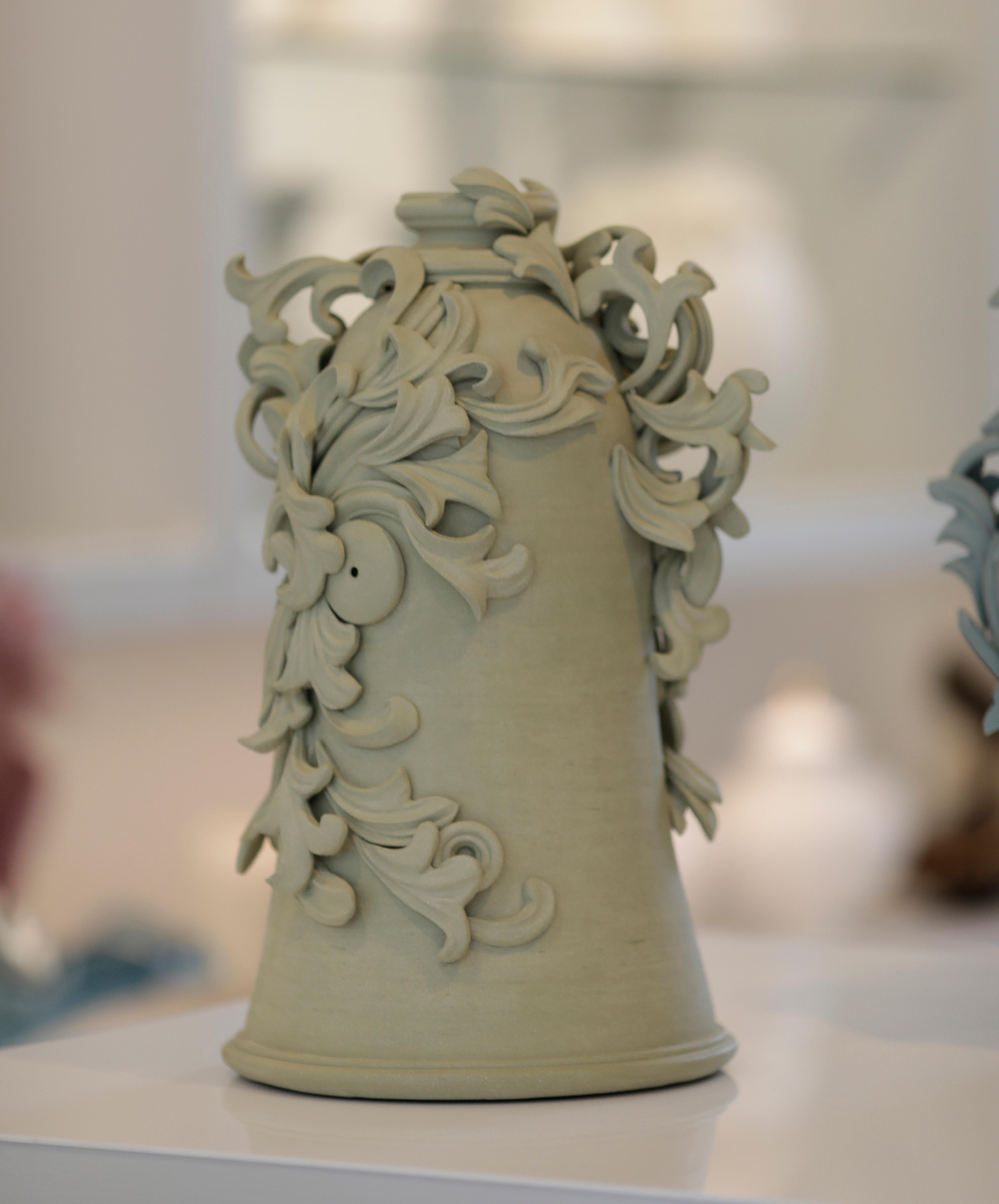 Vari Capitelli VII, a Unique Ceramic Vase in Soft Ochre Green by Jo Taylor In New Condition In London, GB