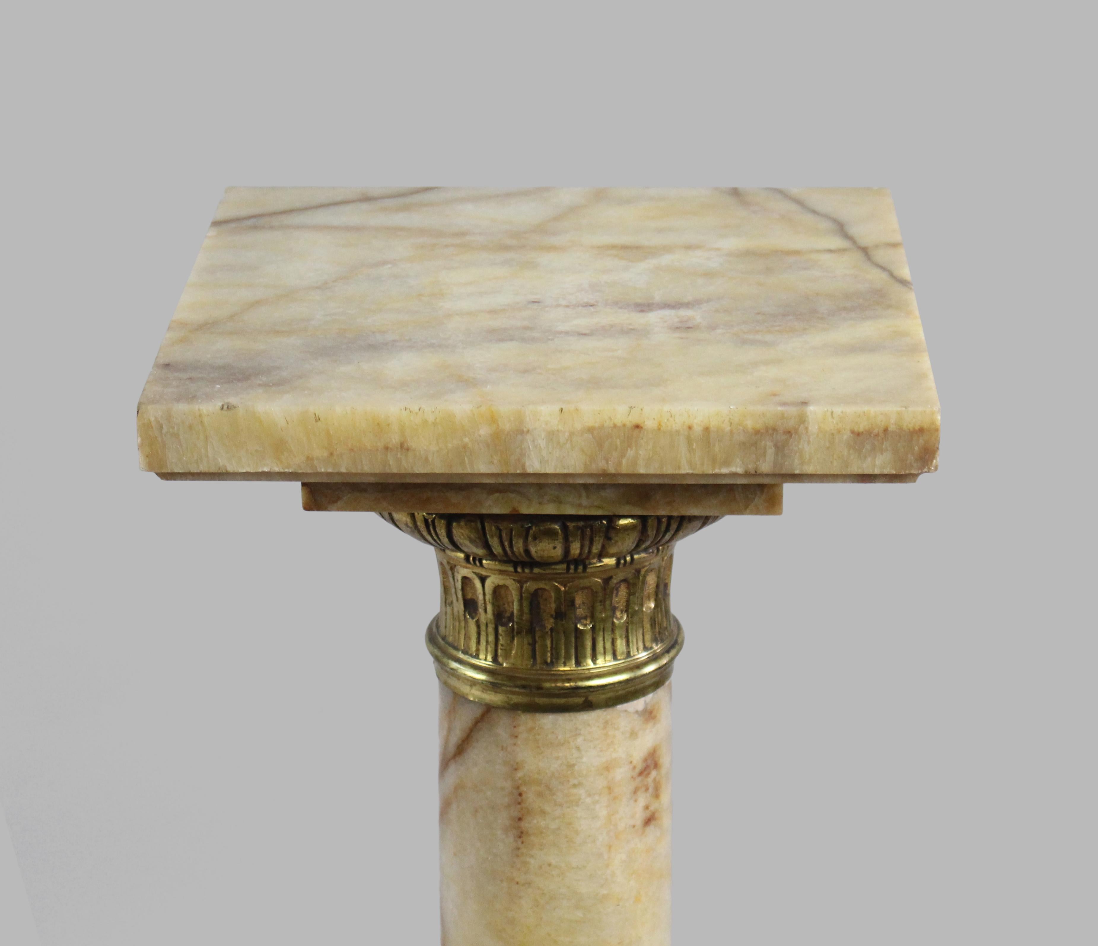 Variegated Marble & Gilt Metal Pedestal Column In Good Condition For Sale In Worcester, GB
