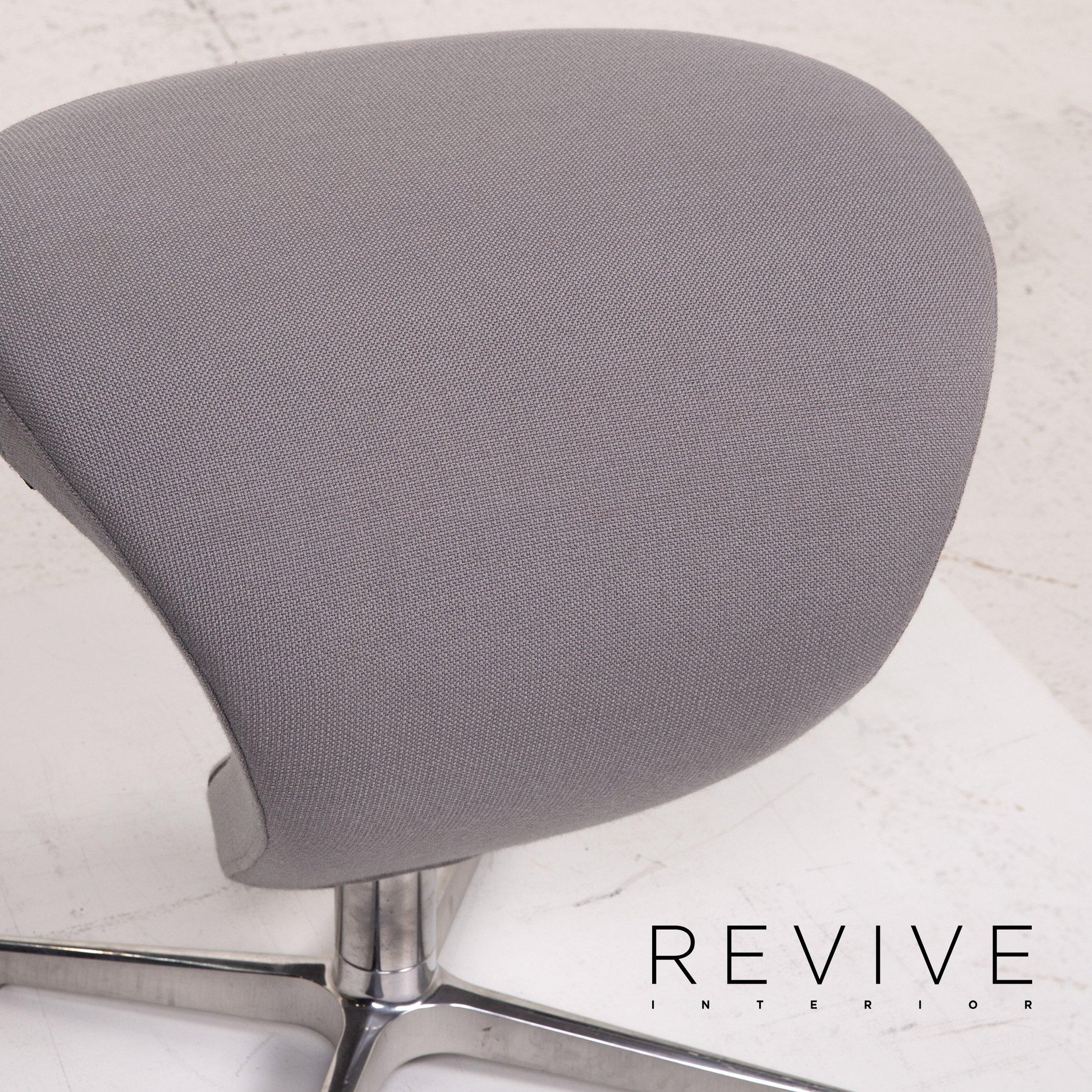 Variér Peel Fabric Armchair Incl. Ottoman Gray Function In Excellent Condition In Cologne, DE