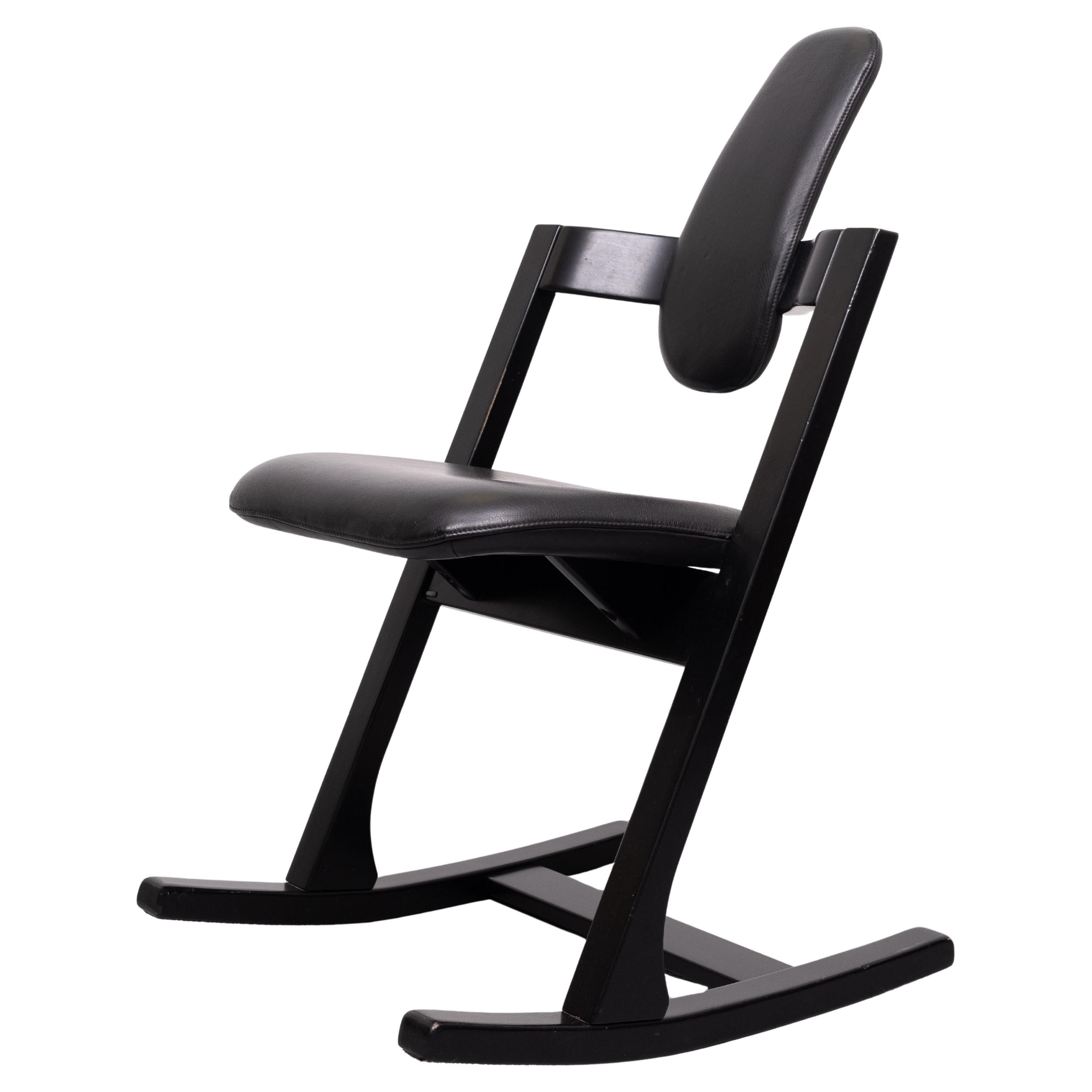 Sedia a dondolo Stokke ''Pendulem'' Variér Peter Opsvik  Norvegia anni '90