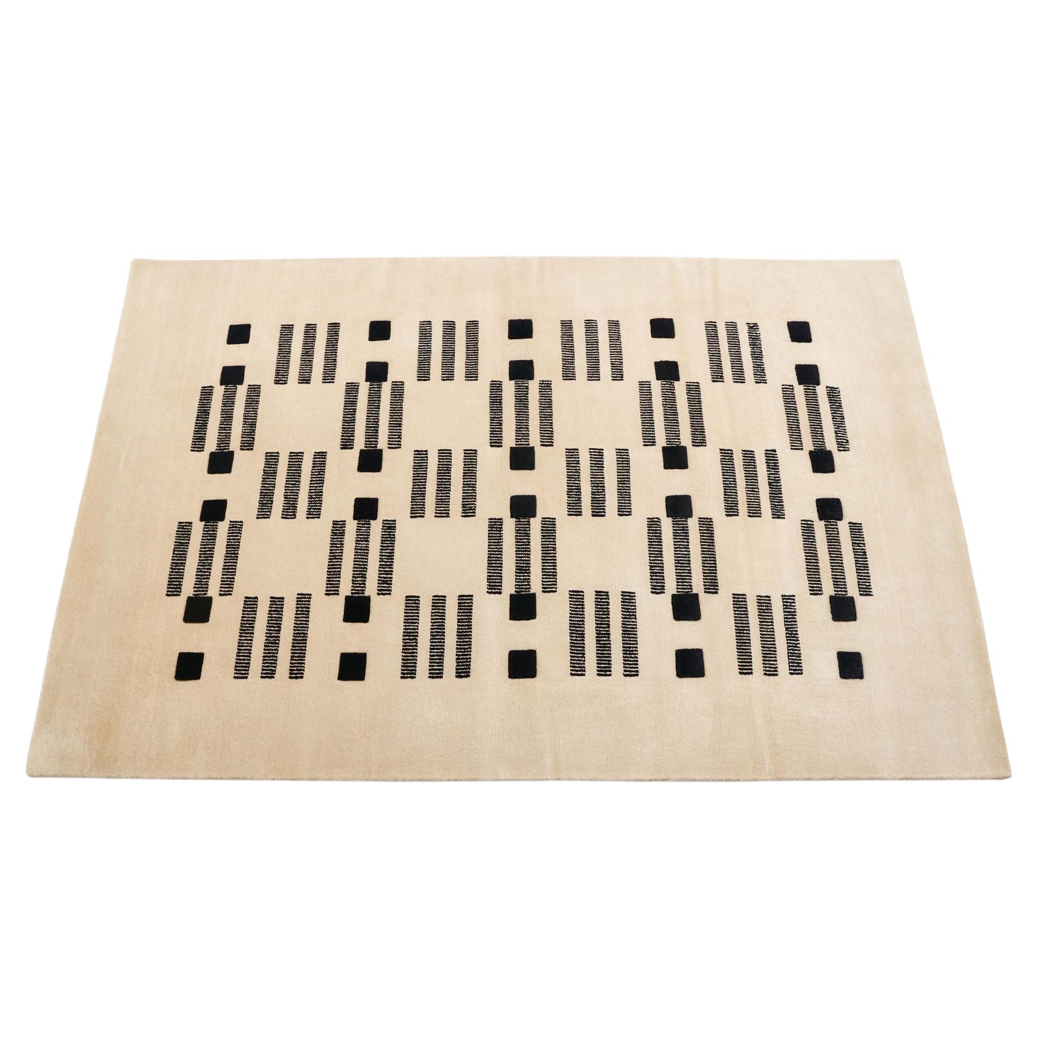 Hand knotted contemporary geometric pattern black and white Varj Merino Rug For Sale