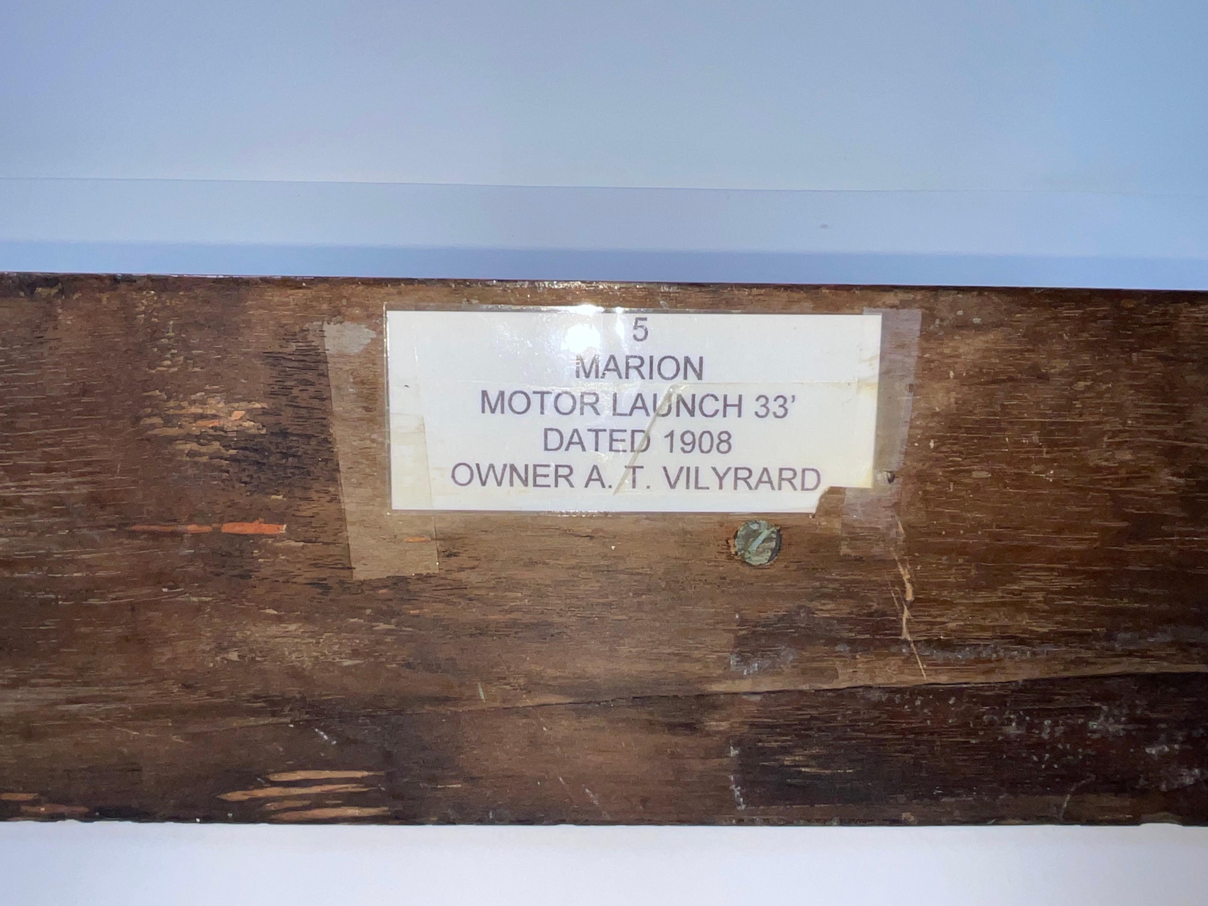 Varnished Half Model of a Yacht in vendita 2