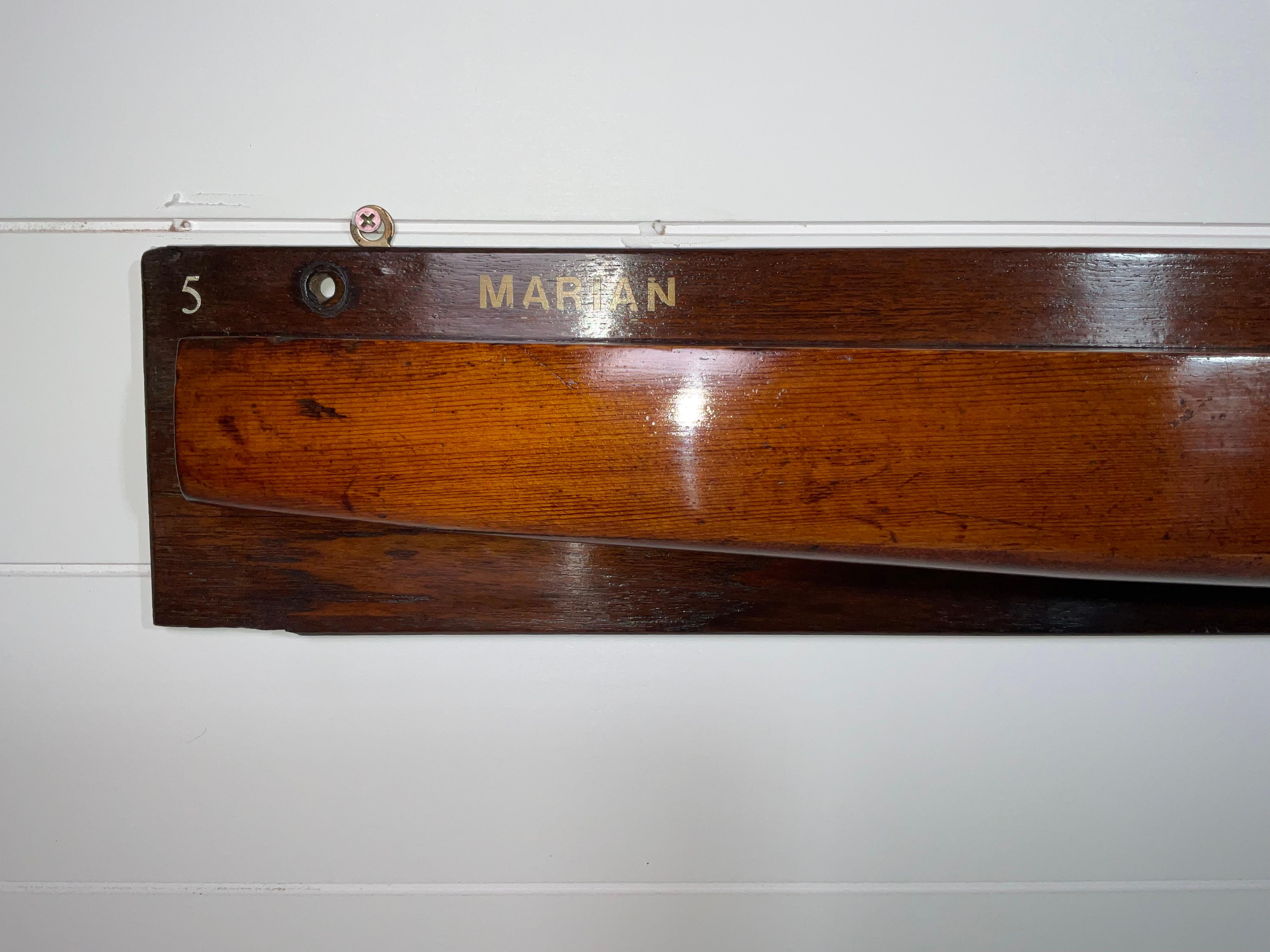 Varnished Half Model of a Yacht in vendita 3