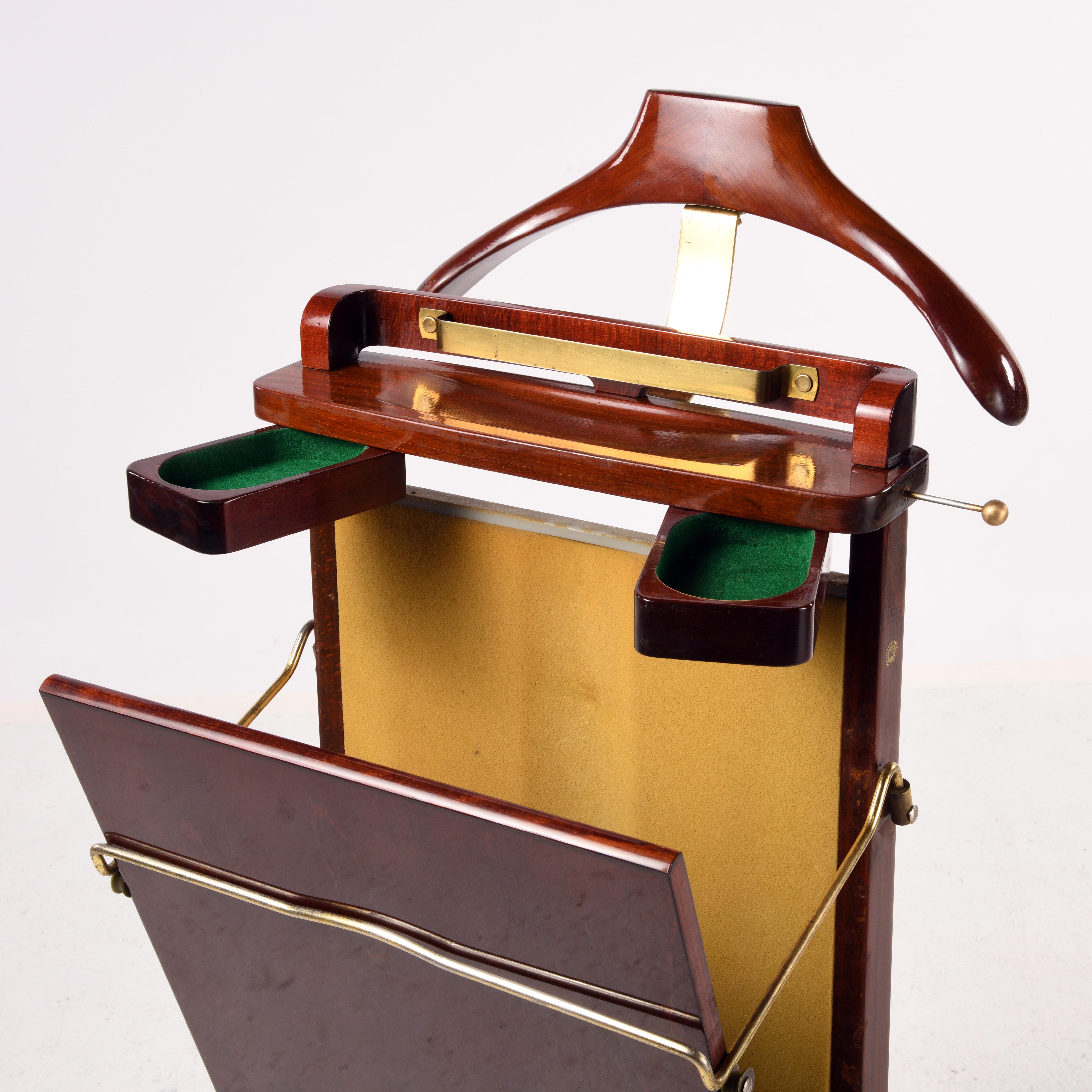 Varnished mahogany valet produced in Italy in the 1960s by Fratelli Reguitti 3