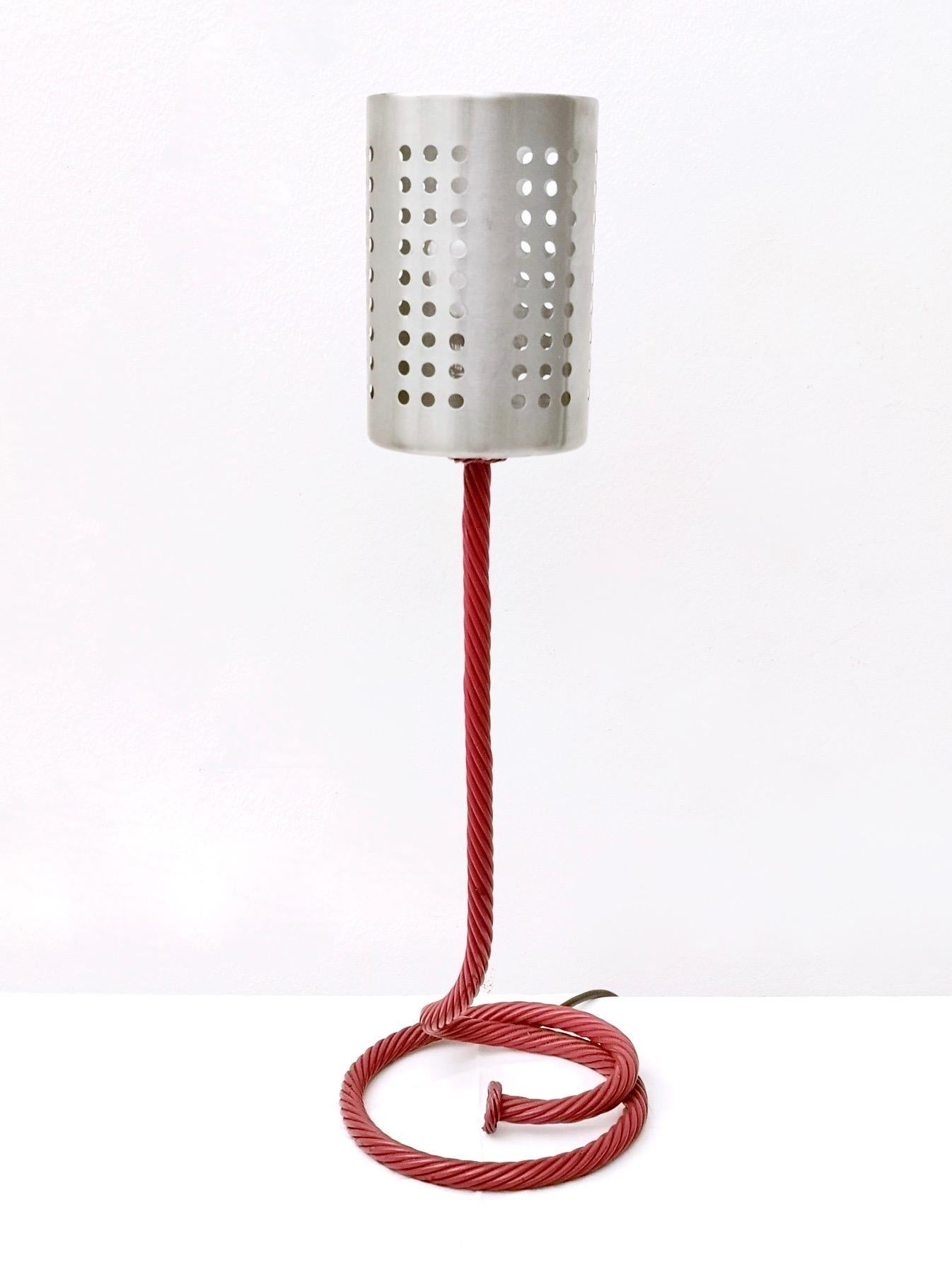 italien Lampe de bureau en métal verni et aluminium de Carmelo La Gaipa, Italie, 2019 en vente
